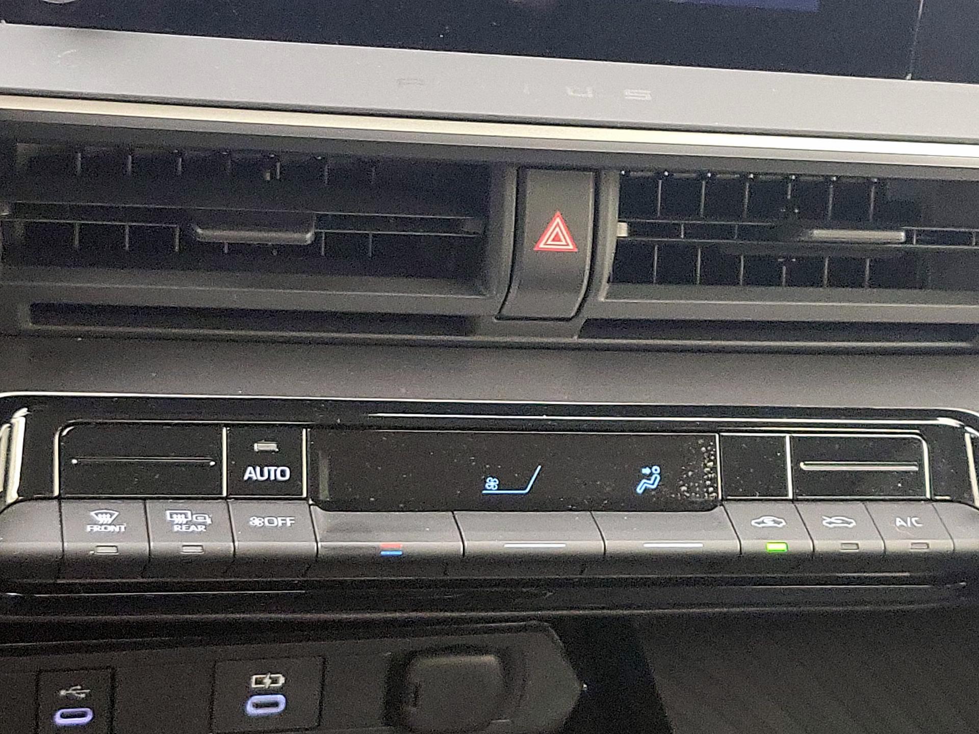 Thumbnail: 2024 Toyota Prius - 16