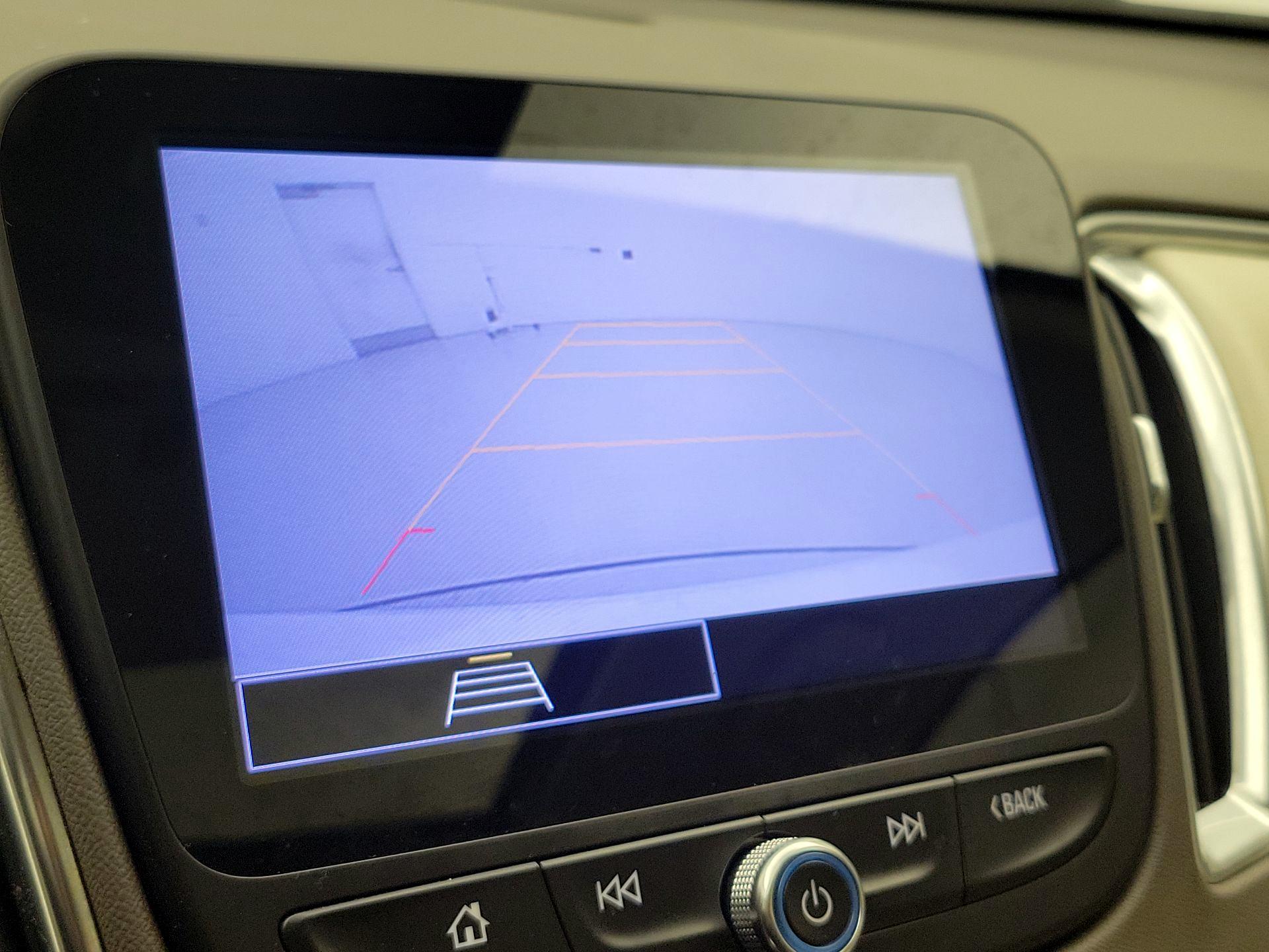 Thumbnail: 2021 Chevrolet Malibu - 14