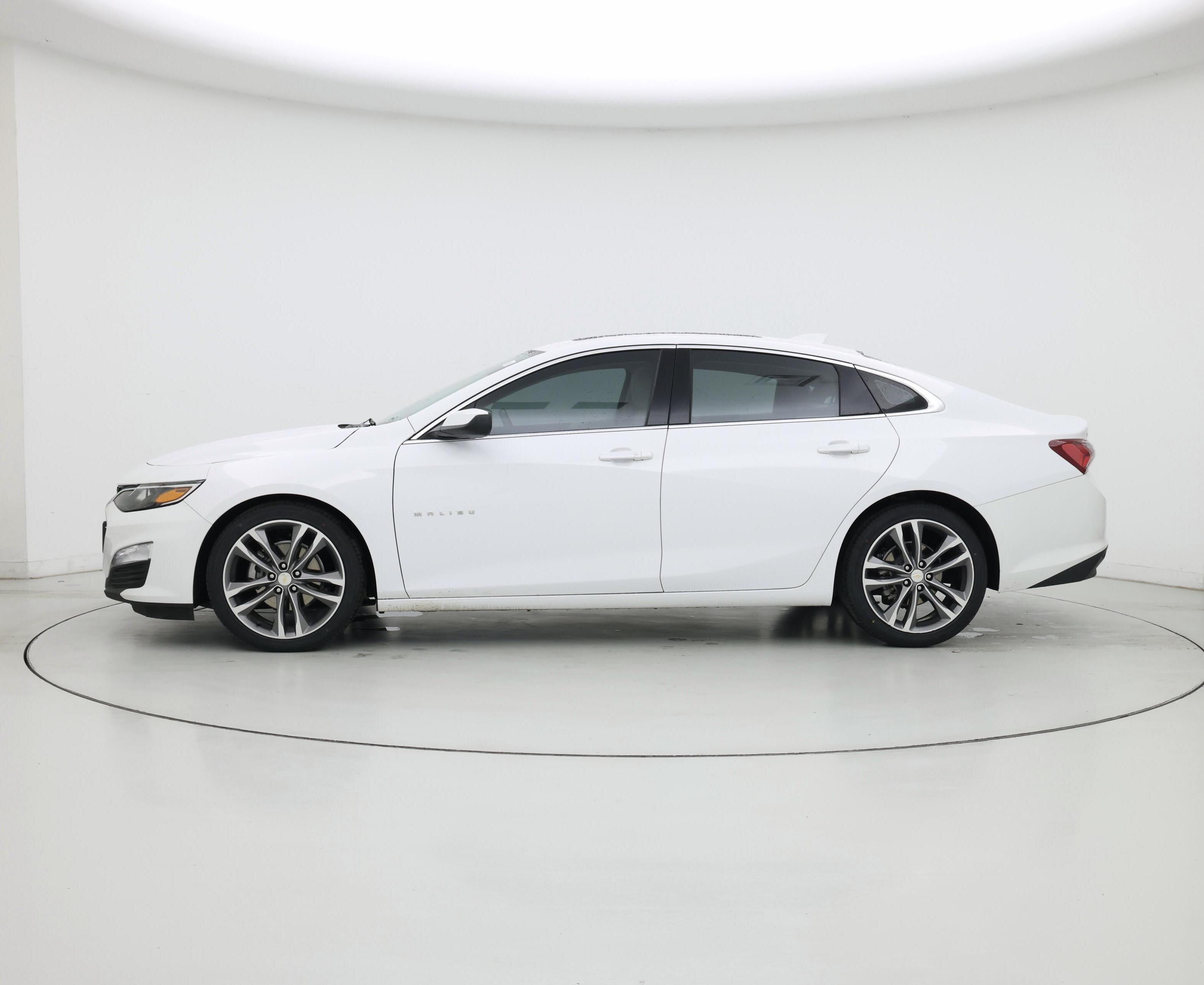 Thumbnail: 2021 Chevrolet Malibu - 3