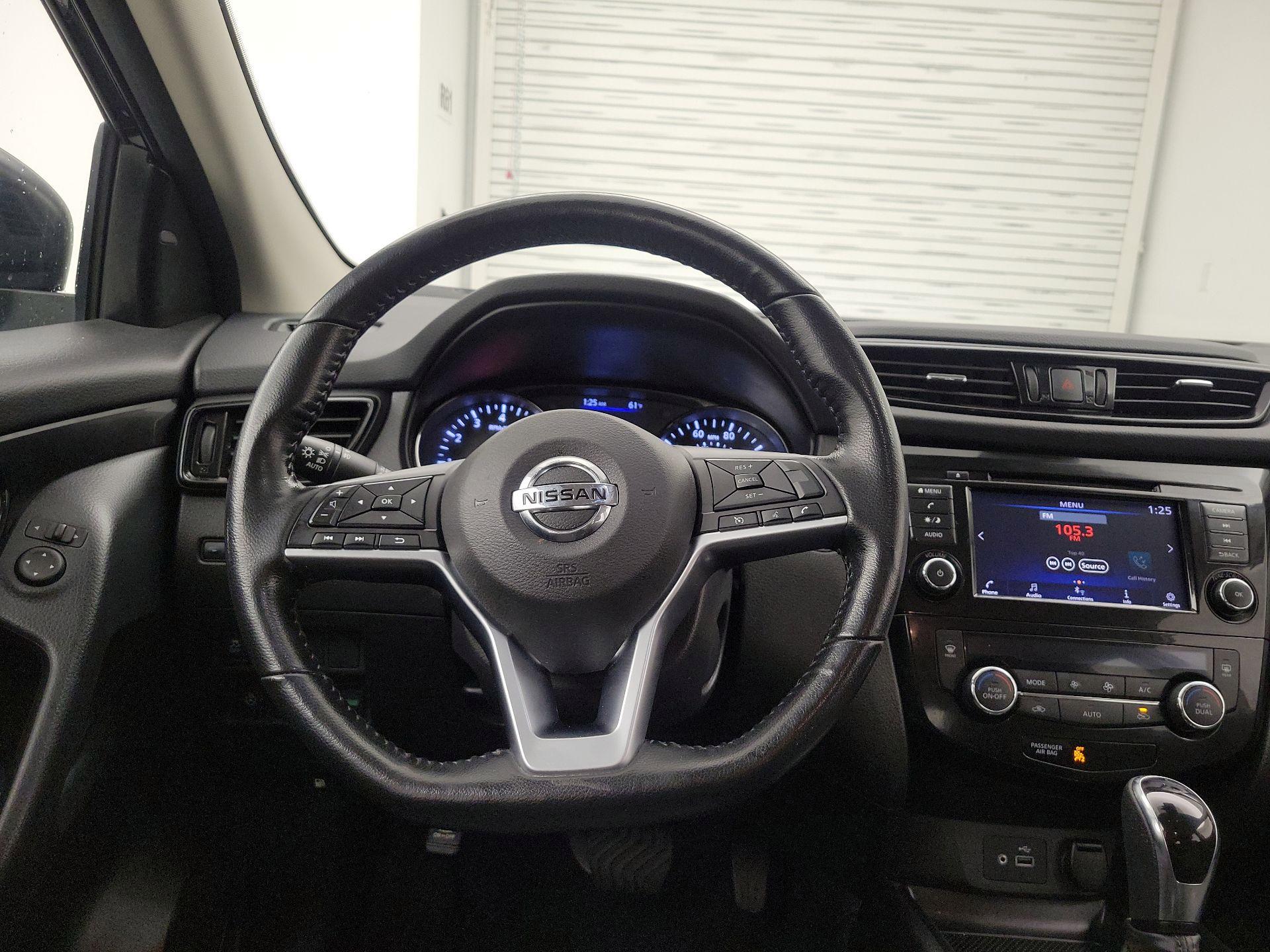 Thumbnail: 2022 Nissan Rogue Sport - 10