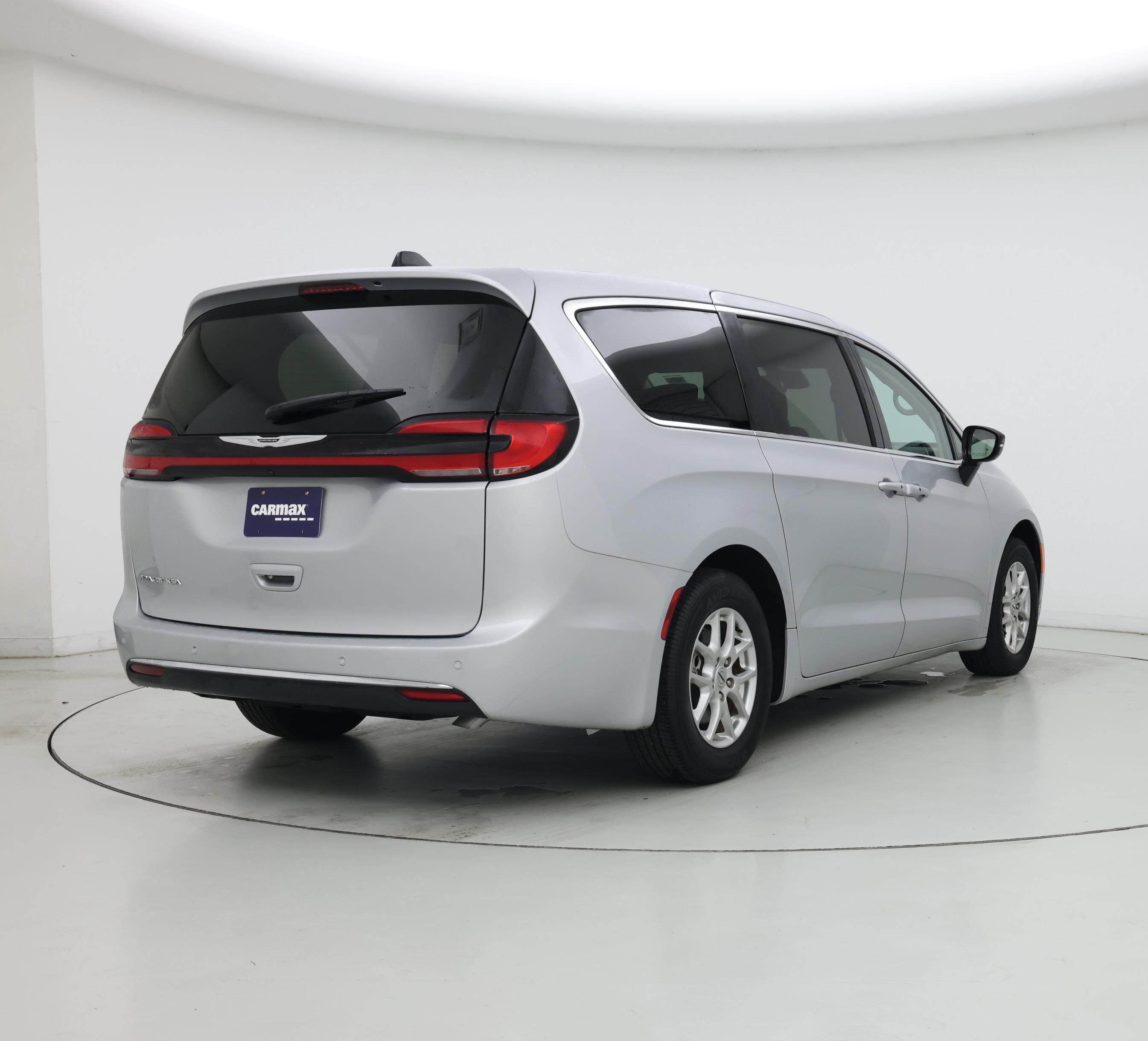 Thumbnail: 2024 Chrysler Pacifica - 8