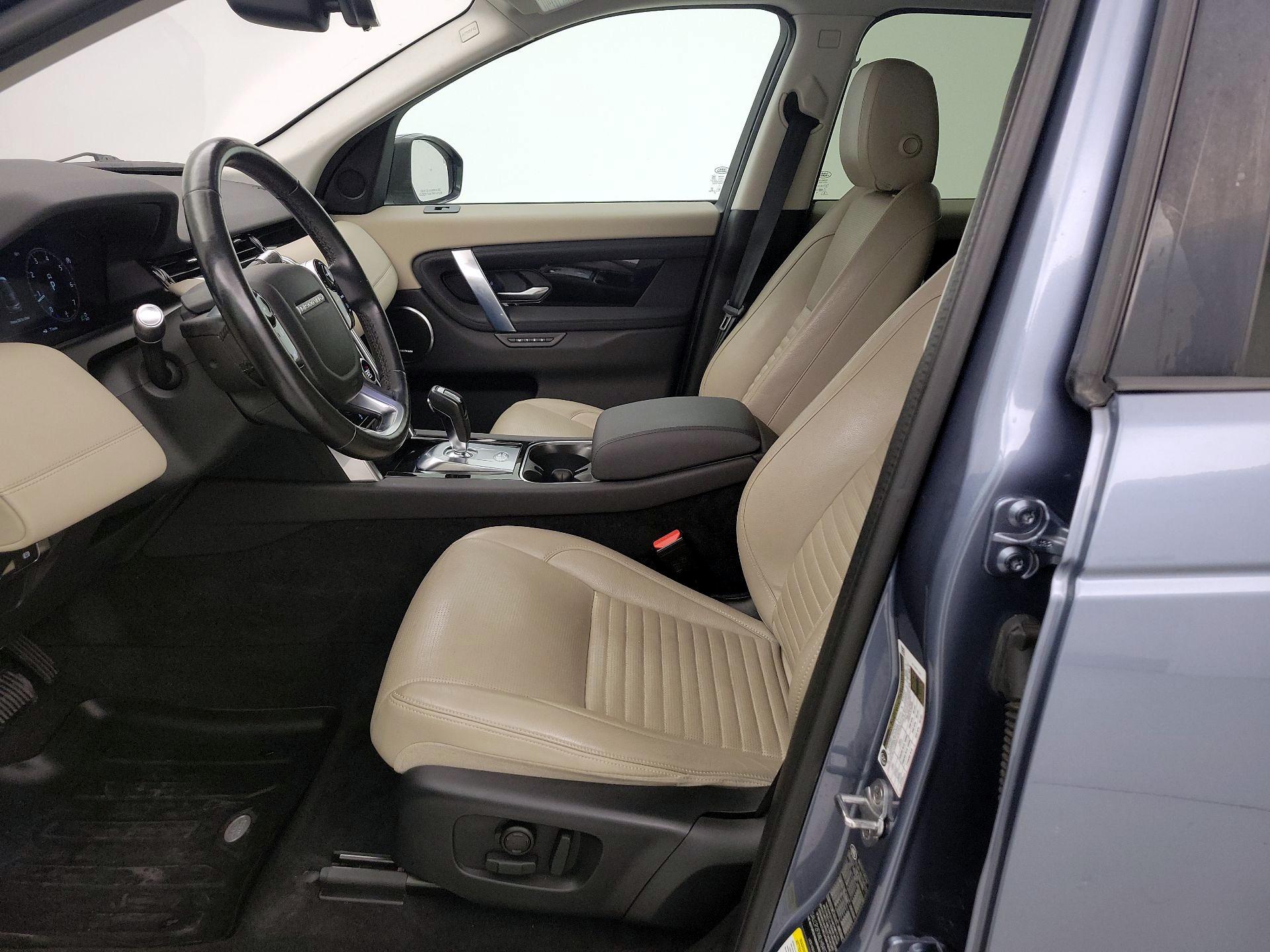 Thumbnail: 2020 Land Rover Discovery Sport - 11