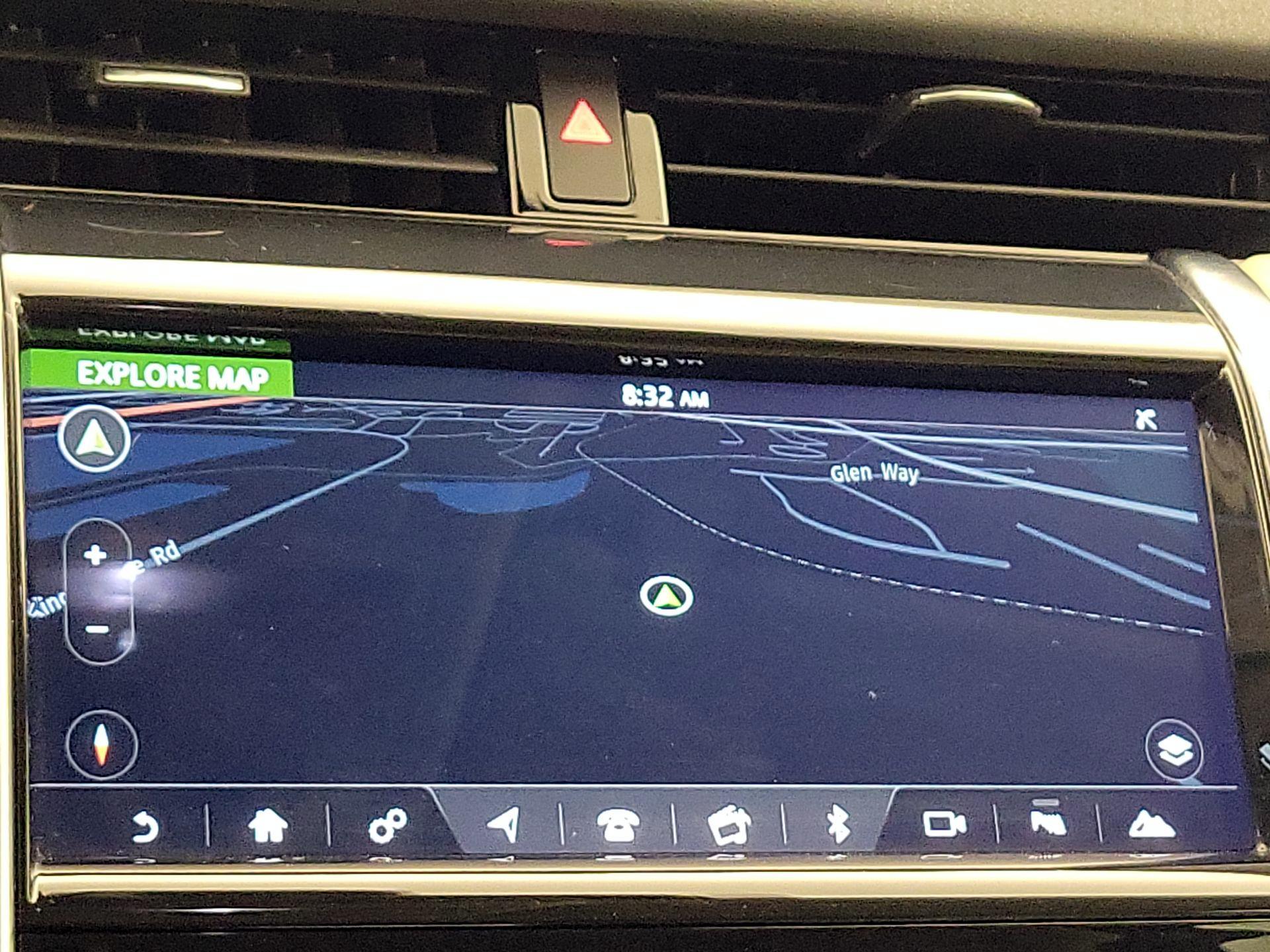 Thumbnail: 2020 Land Rover Discovery Sport - 14