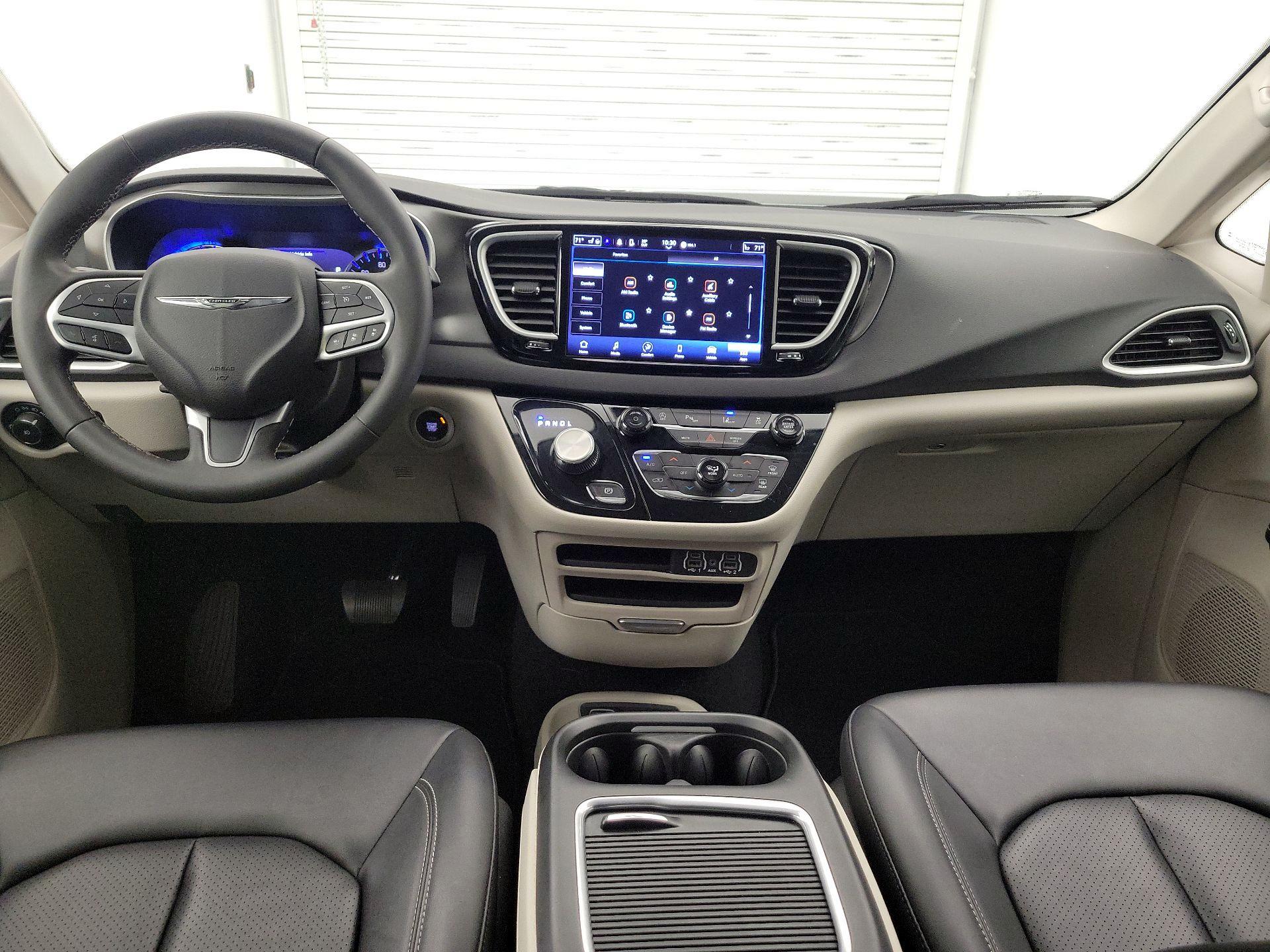 Thumbnail: 2024 Chrysler Pacifica - 9