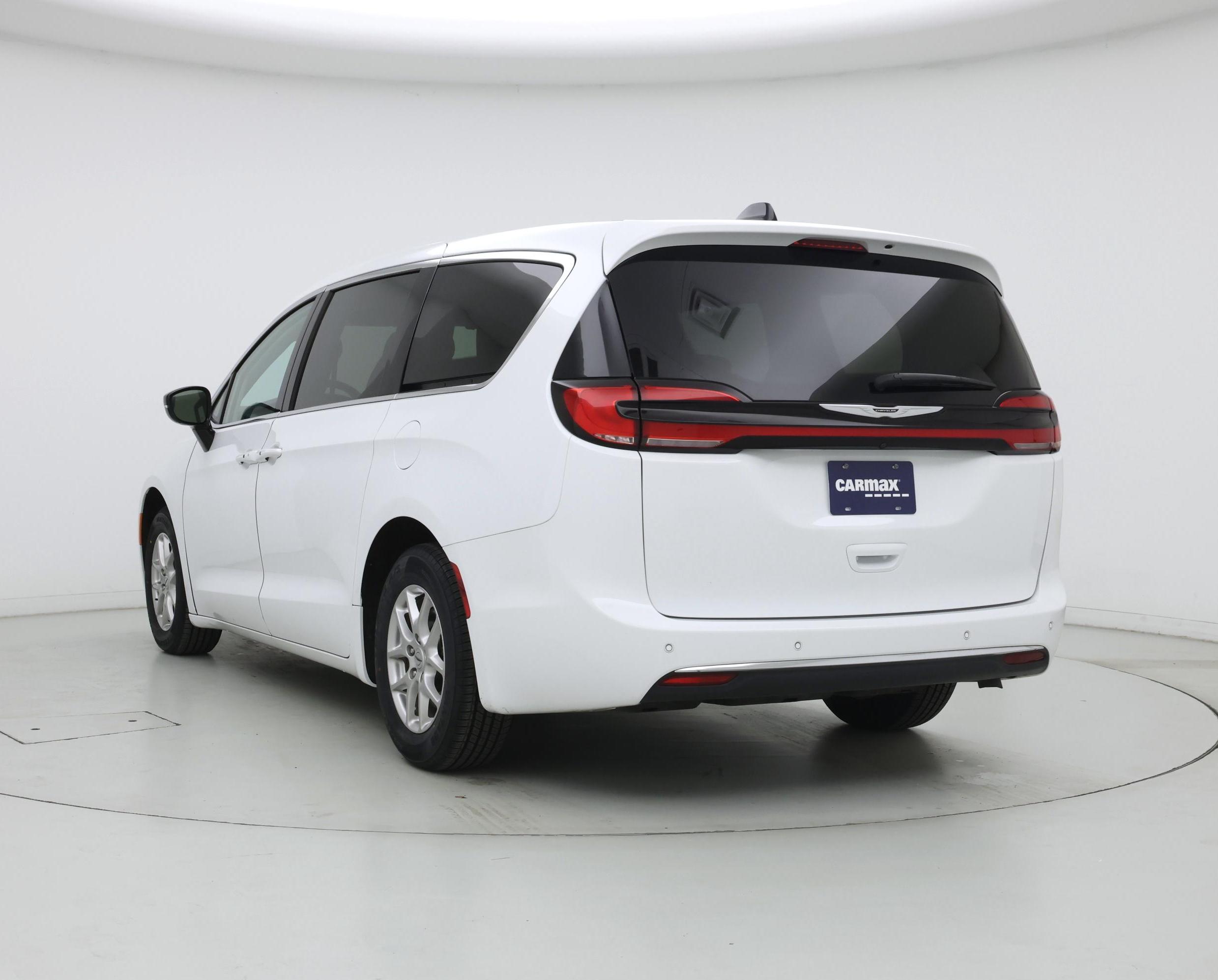 Thumbnail: 2024 Chrysler Pacifica - 2