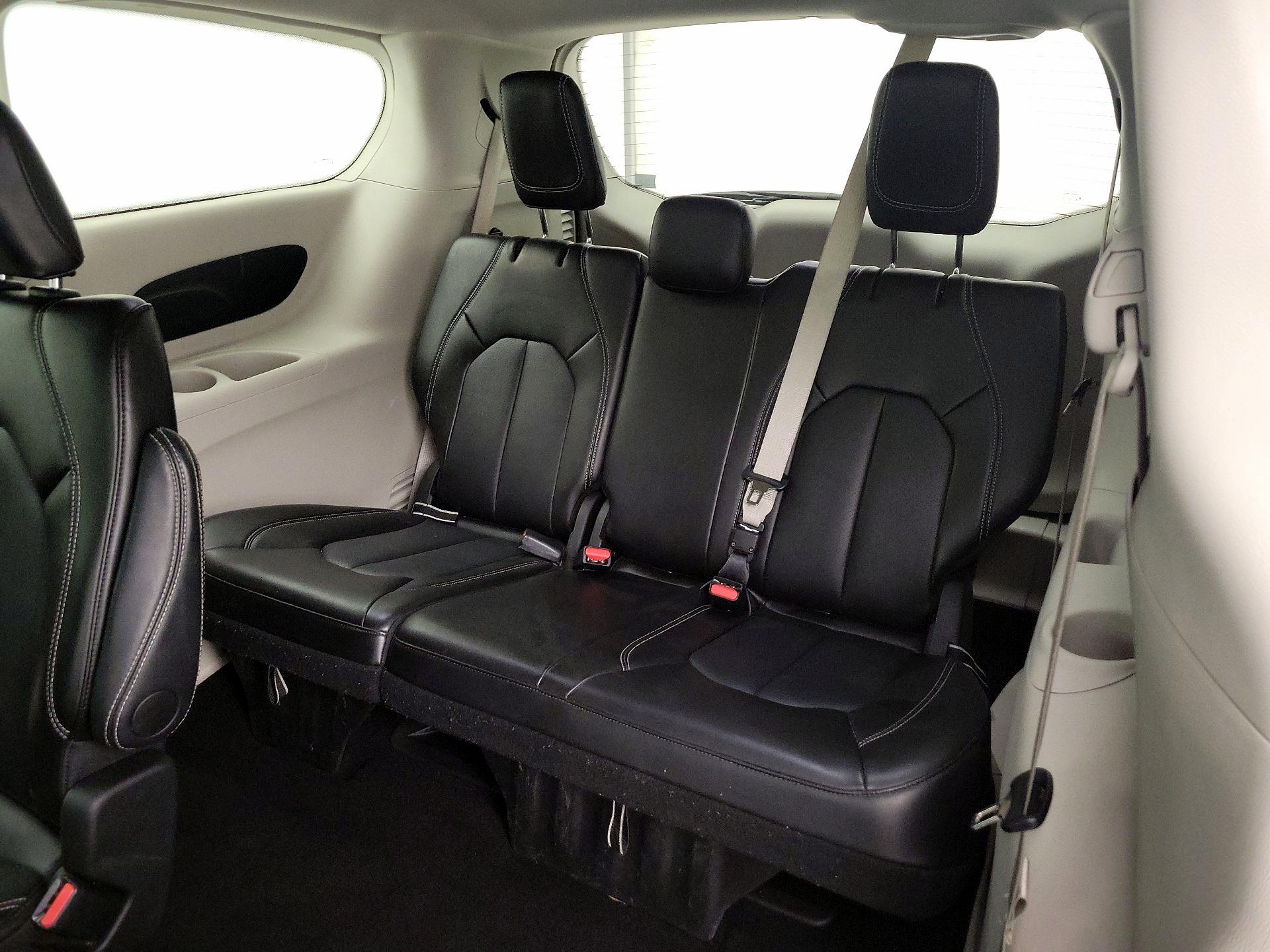 Thumbnail: 2024 Chrysler Pacifica - 20