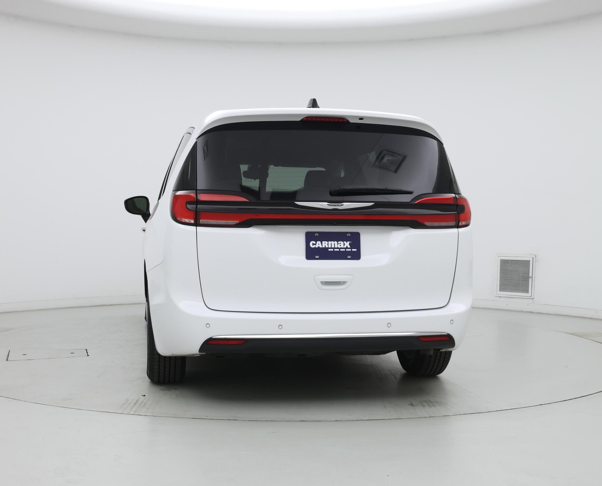 Thumbnail: 2024 Chrysler Pacifica - 6