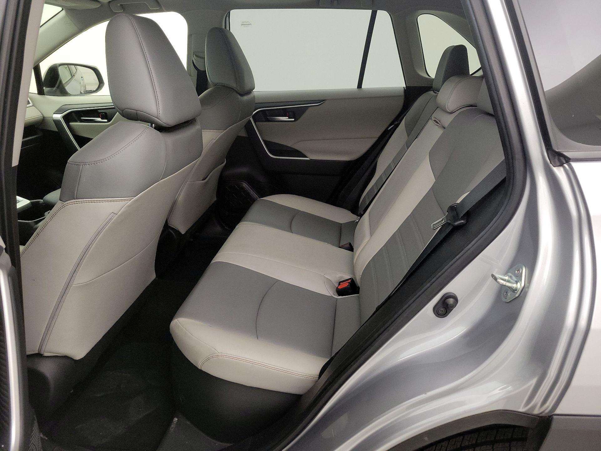 Thumbnail: 2023 Toyota RAV4 - 20