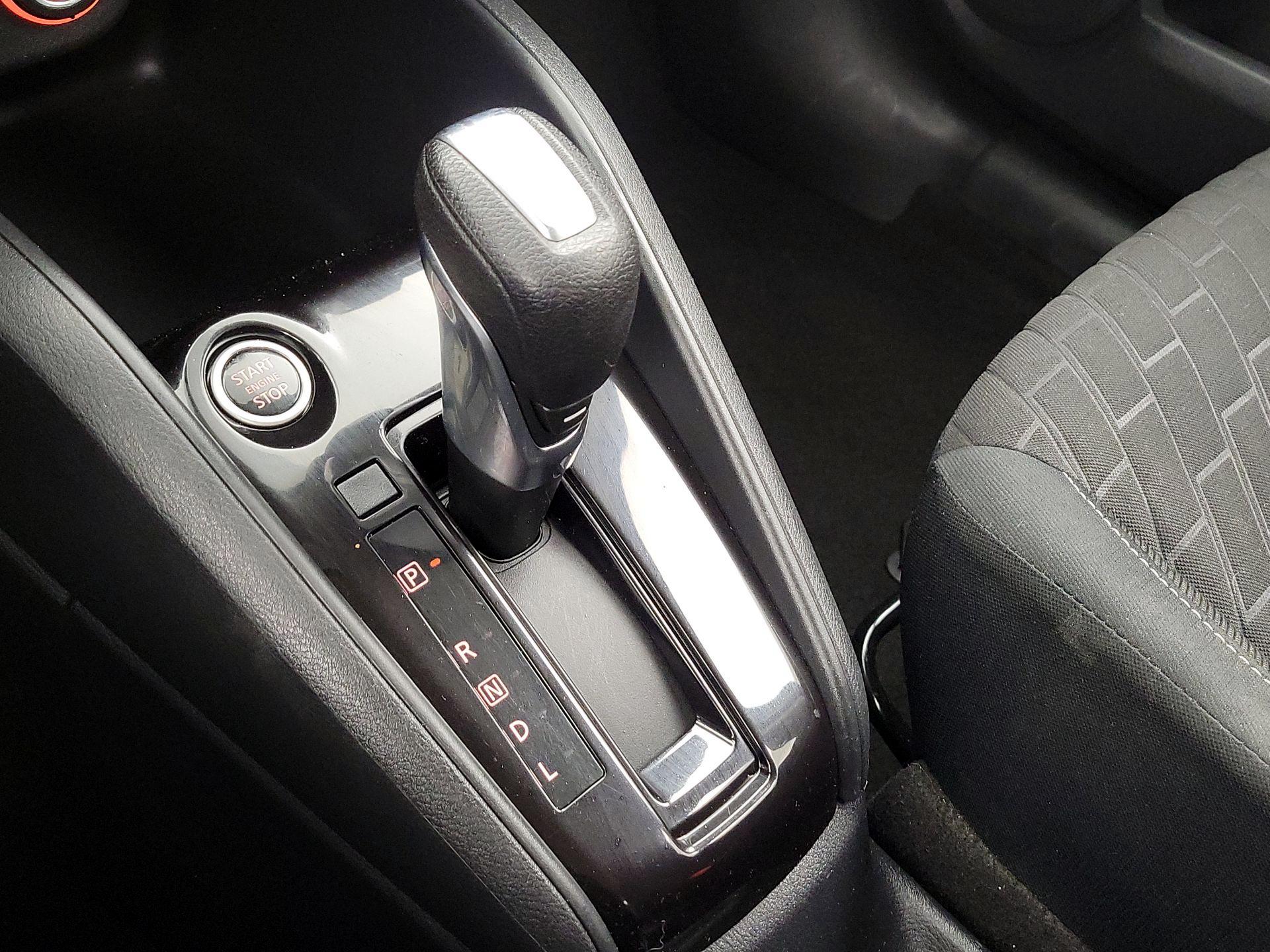 Thumbnail: 2022 Nissan Kicks - 17