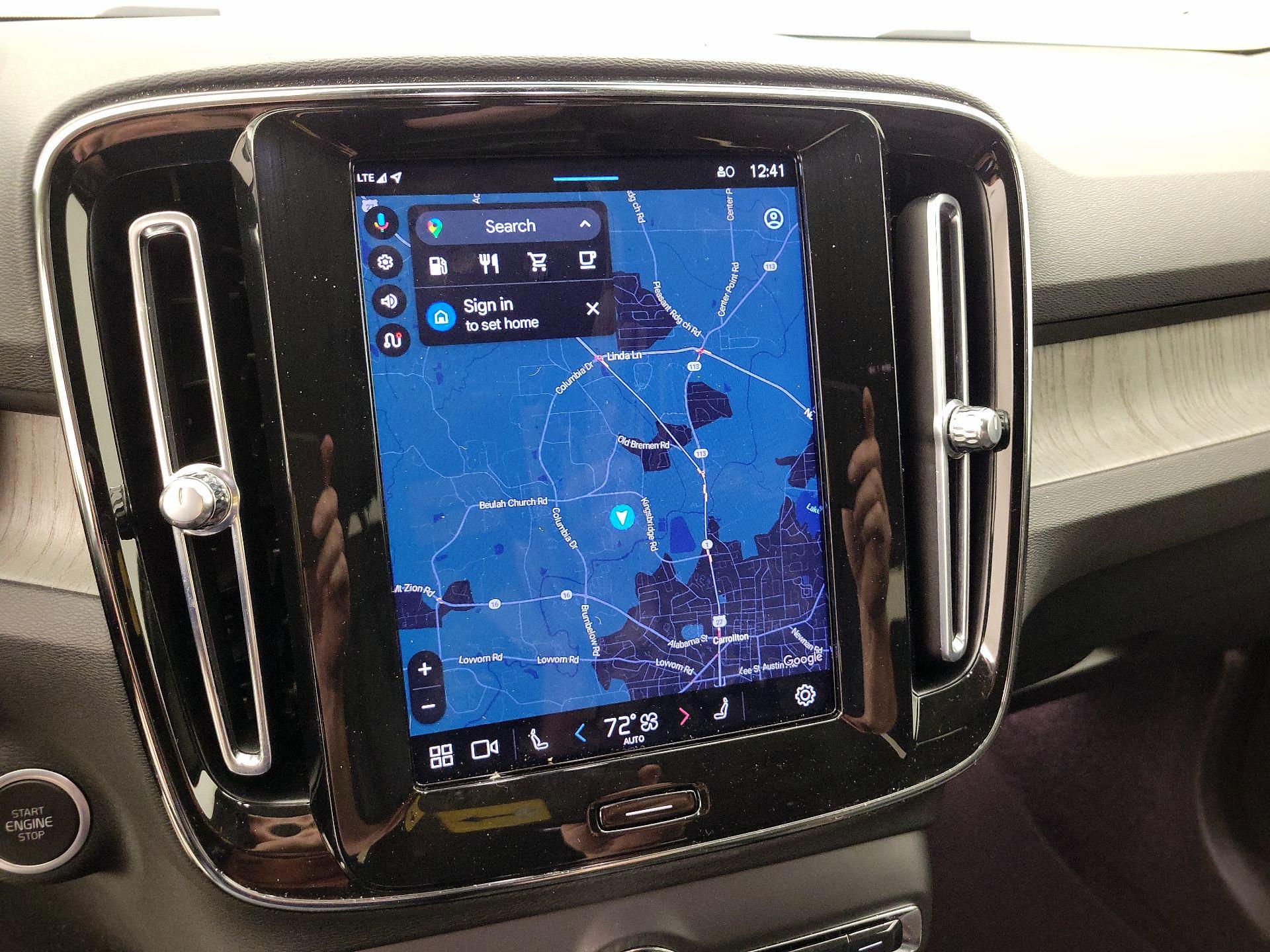 Thumbnail: 2023 Volvo XC40 - 14