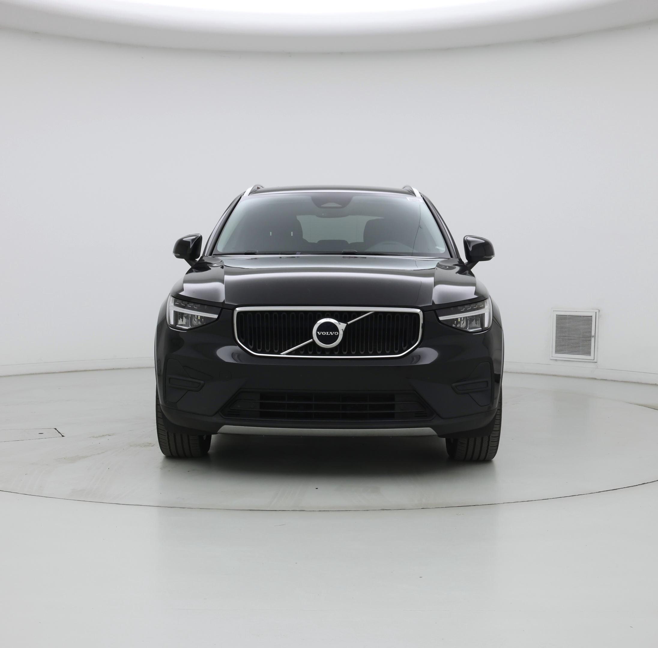 Thumbnail: 2023 Volvo XC40 - 5