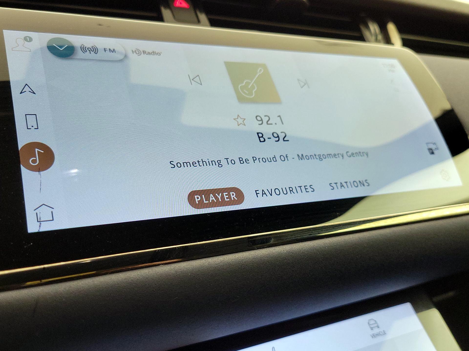 Thumbnail: 2021 Land Rover Range Rover Evoque - 16