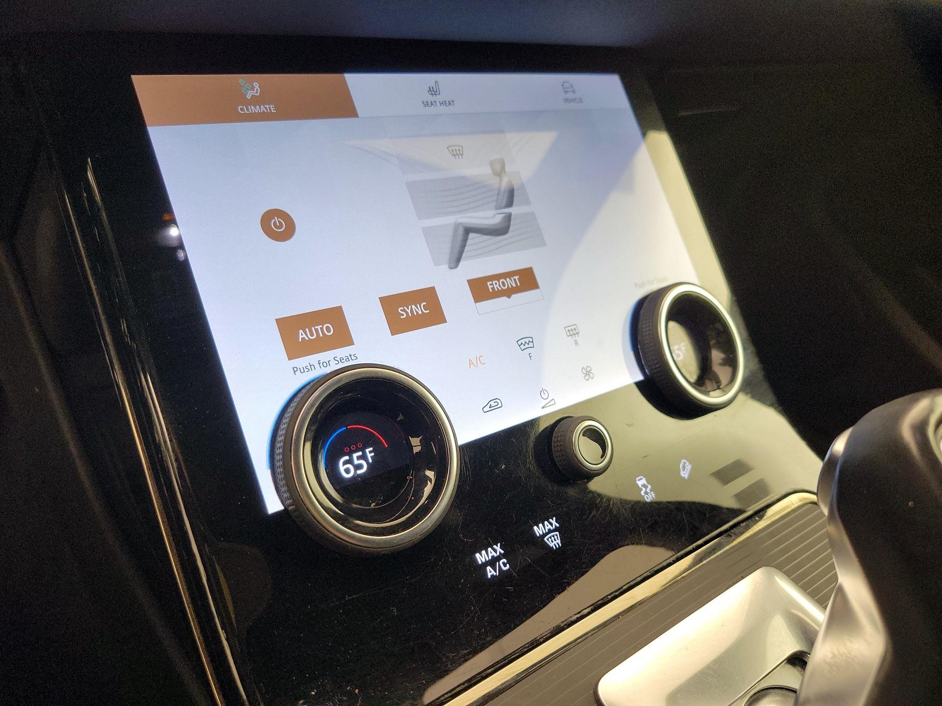 Thumbnail: 2021 Land Rover Range Rover Evoque - 17