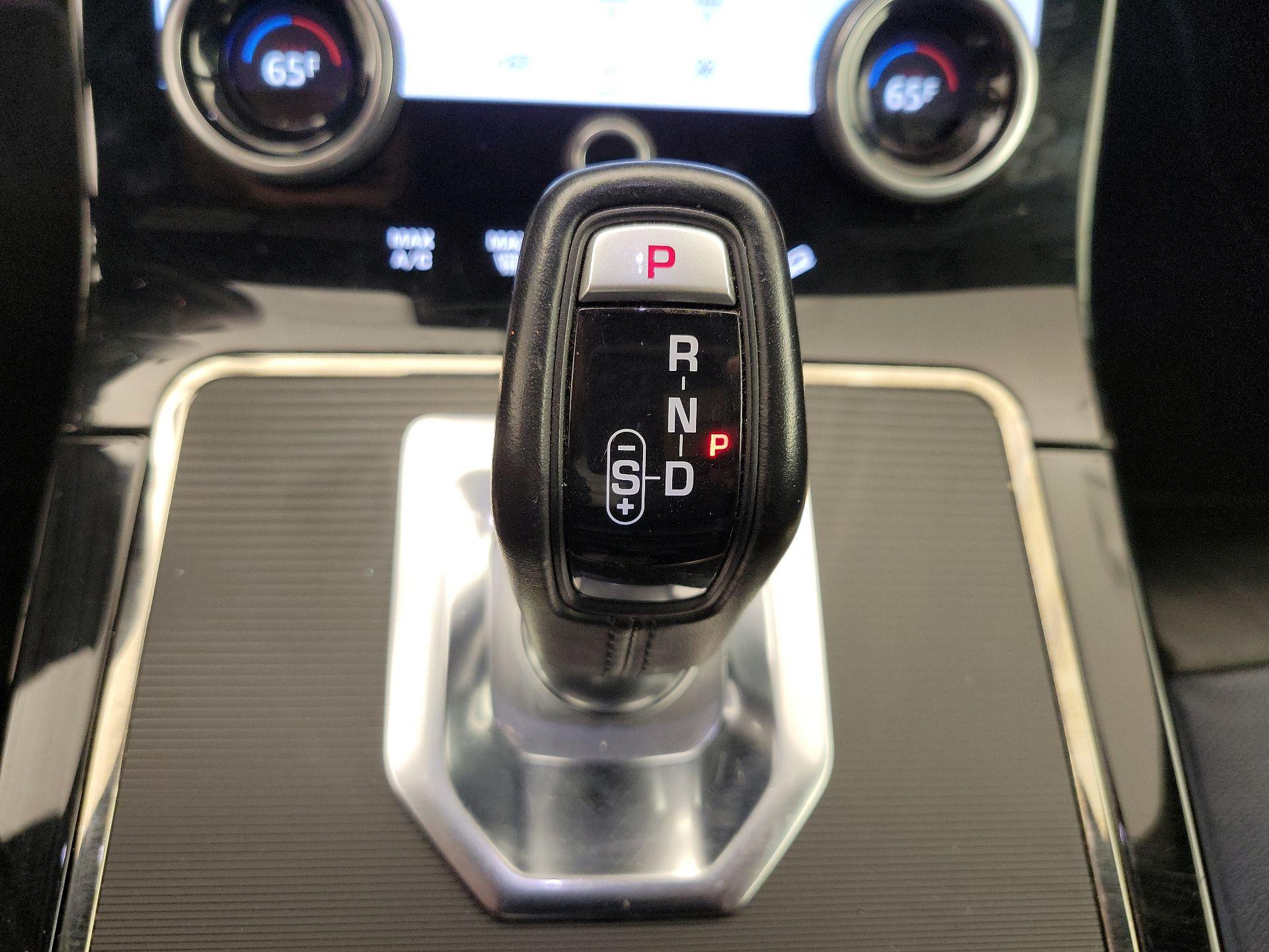 Thumbnail: 2021 Land Rover Range Rover Evoque - 18