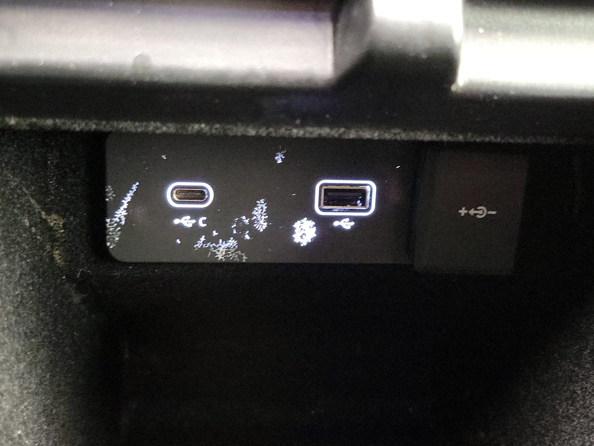 Thumbnail: 2021 Land Rover Range Rover Evoque - 19