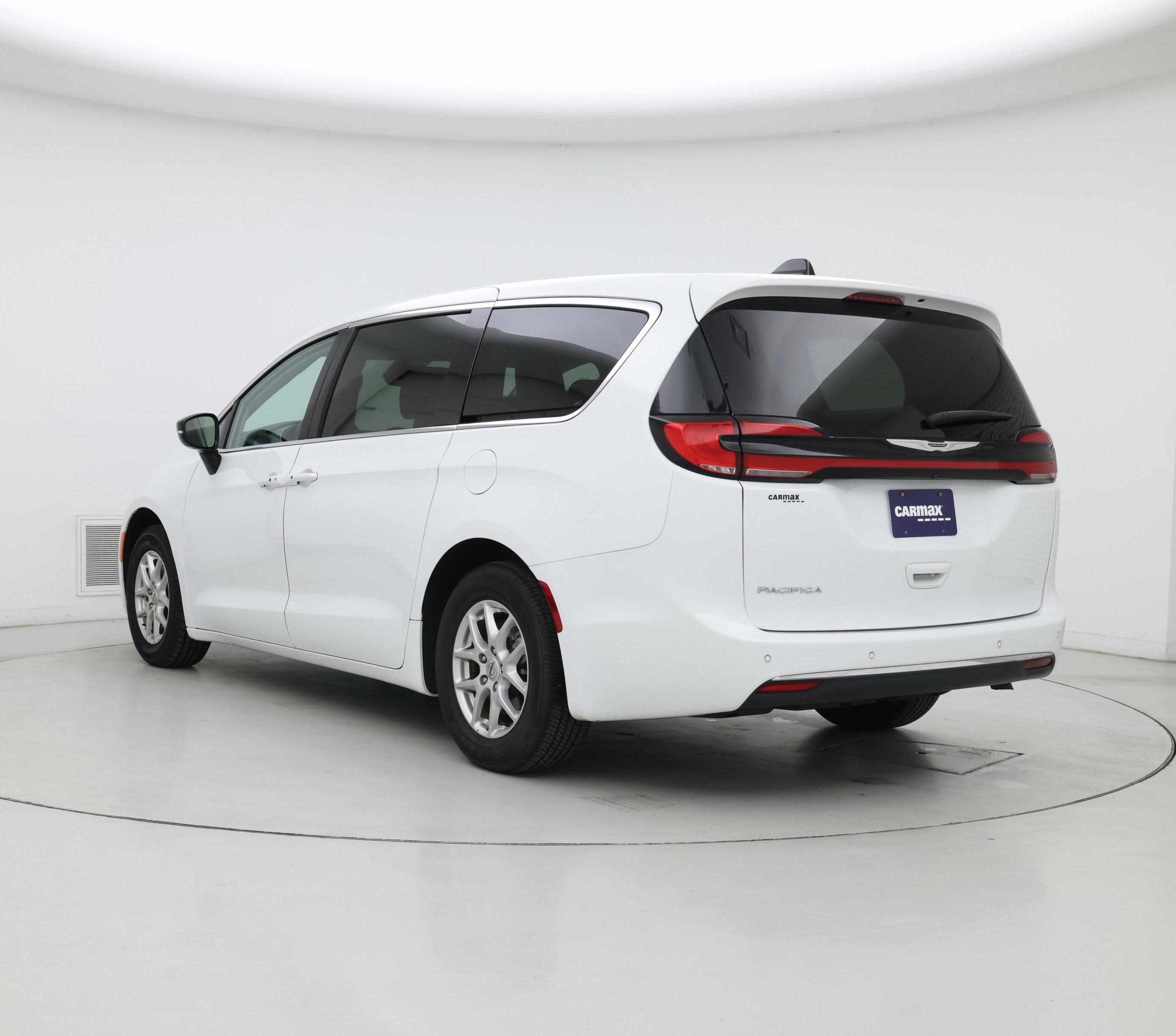 Thumbnail: 2024 Chrysler Pacifica - 2