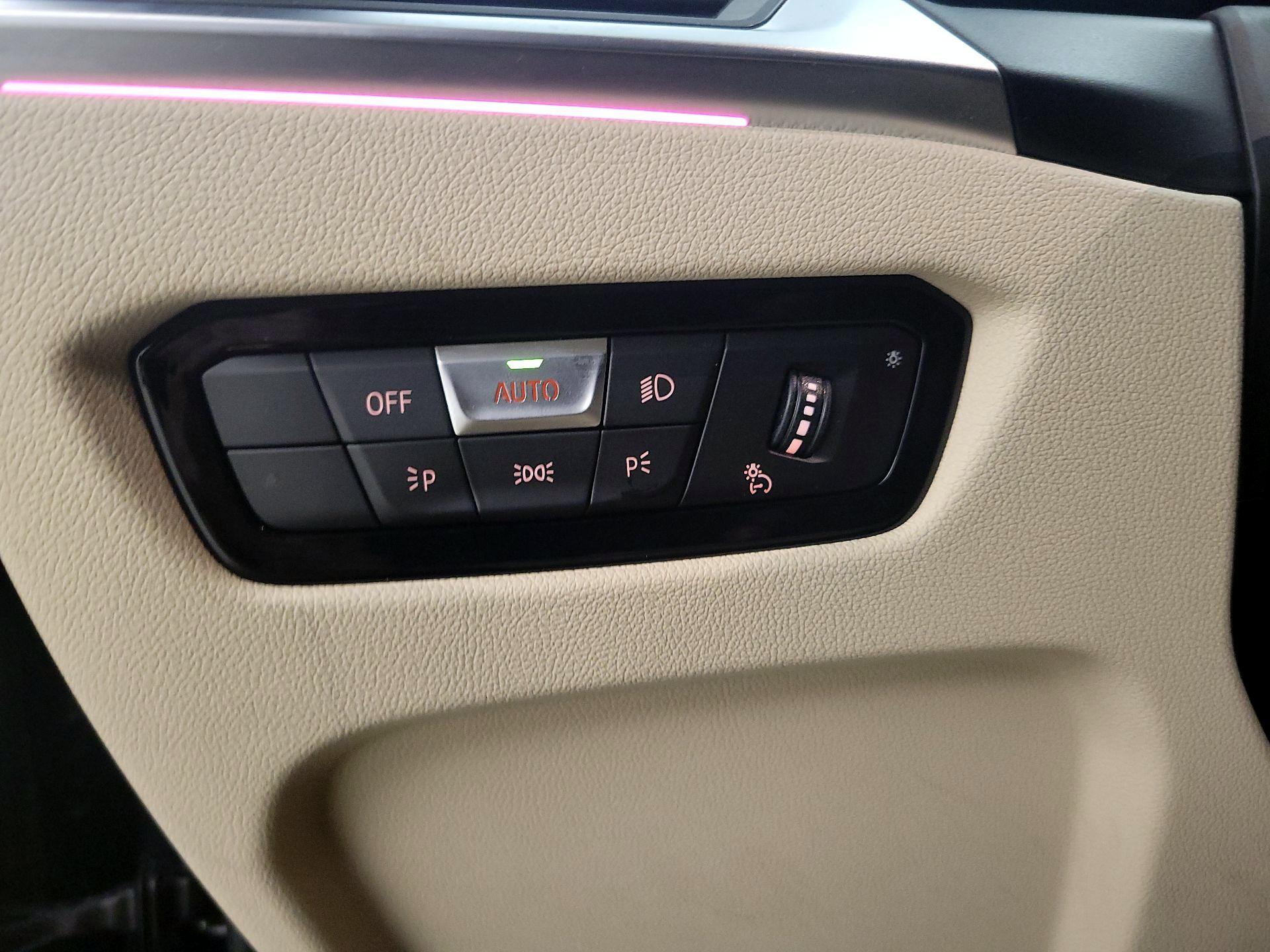 Thumbnail: 2023 BMW i4 - 13