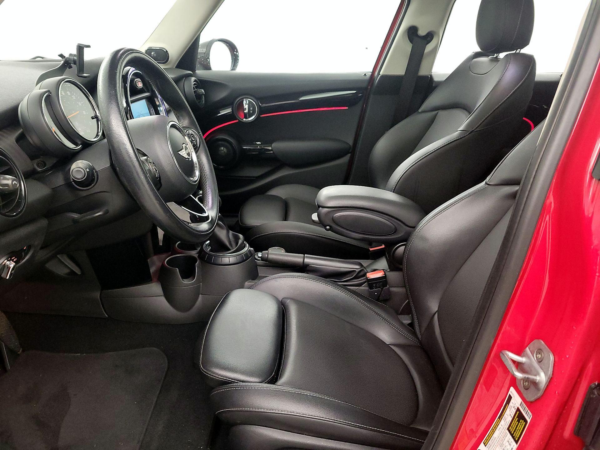 Thumbnail: 2017 MINI Cooper Hardtop - 11