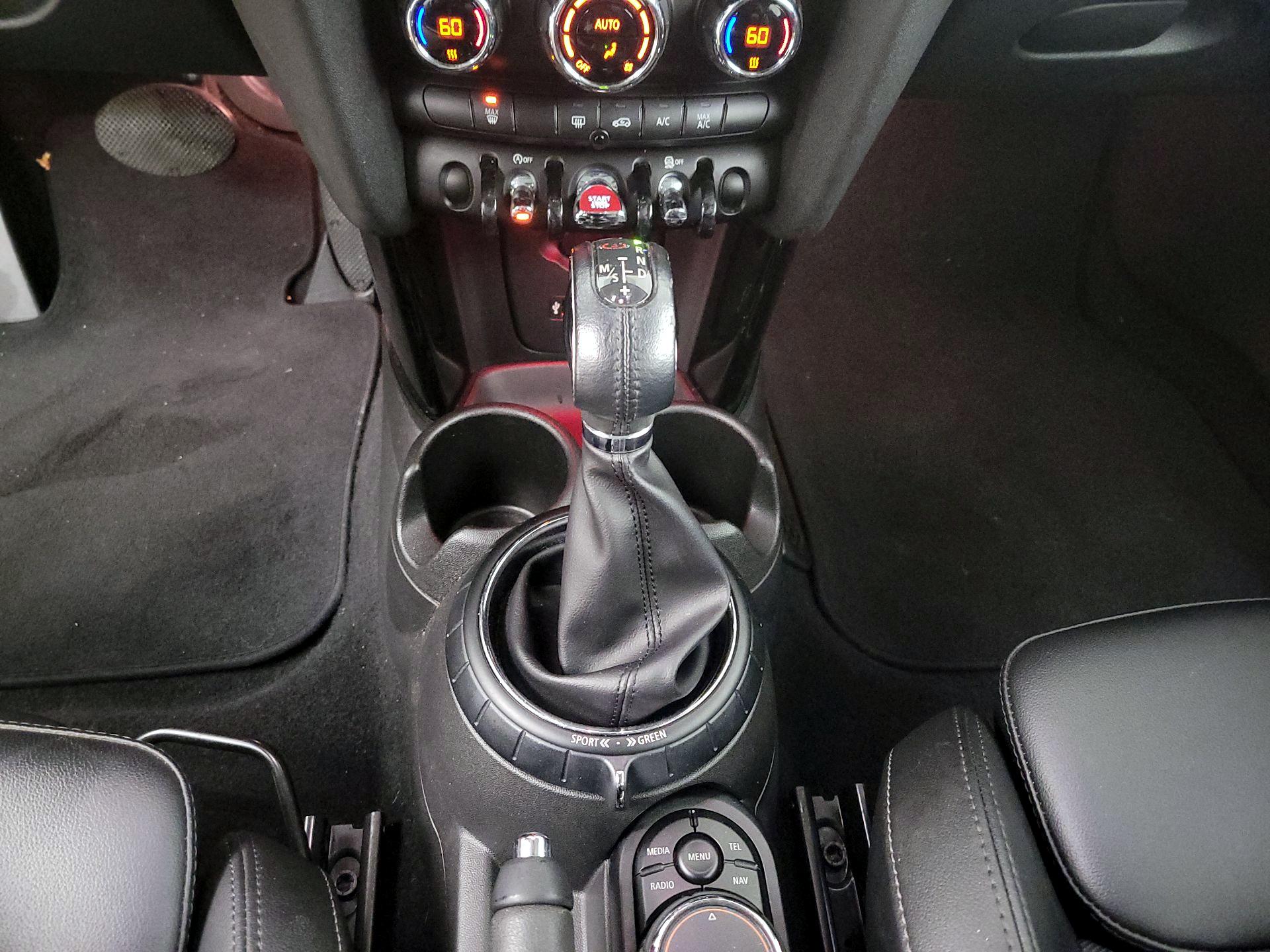 Thumbnail: 2017 MINI Cooper Hardtop - 17