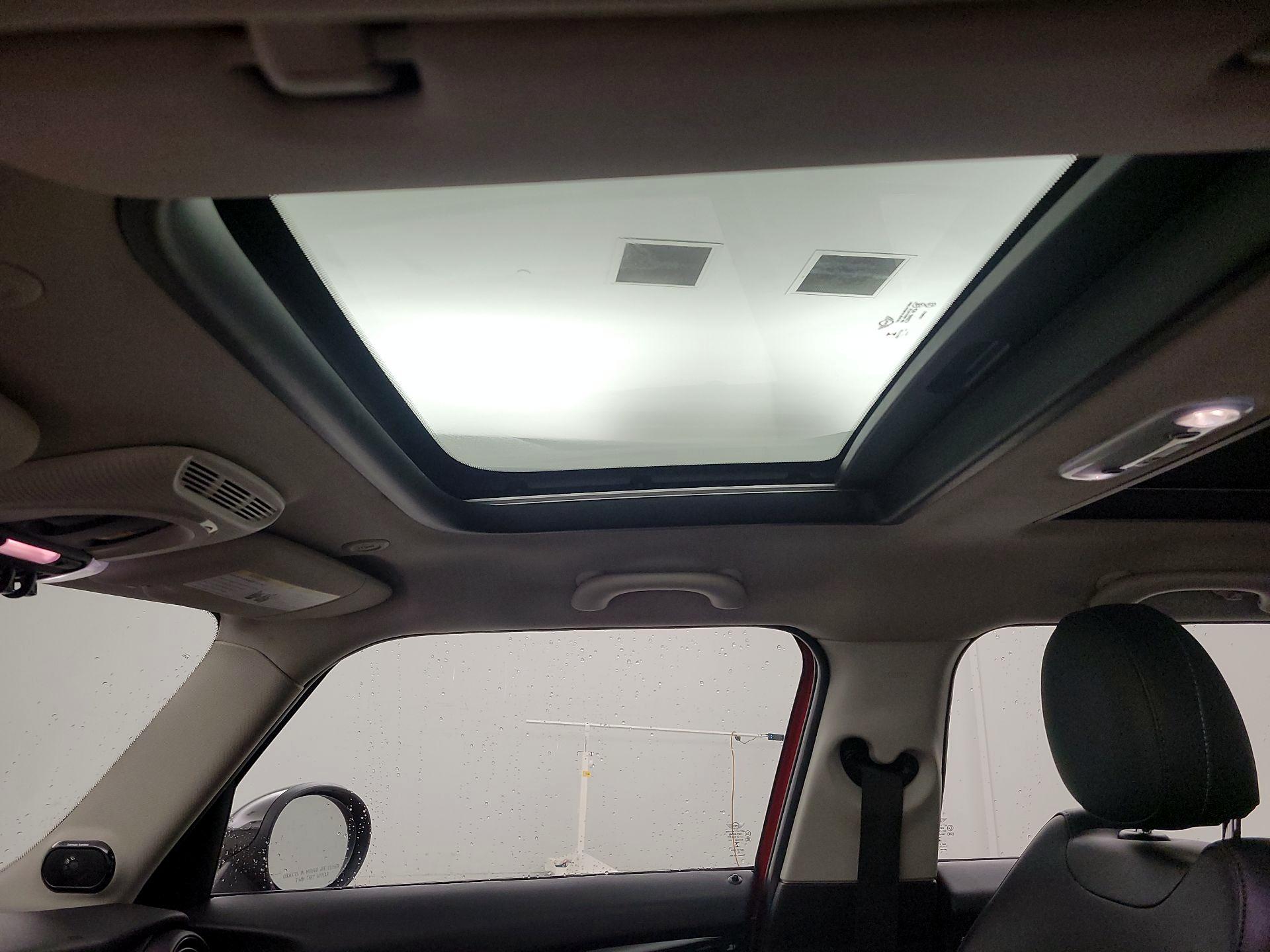 Thumbnail: 2017 MINI Cooper Hardtop - 19