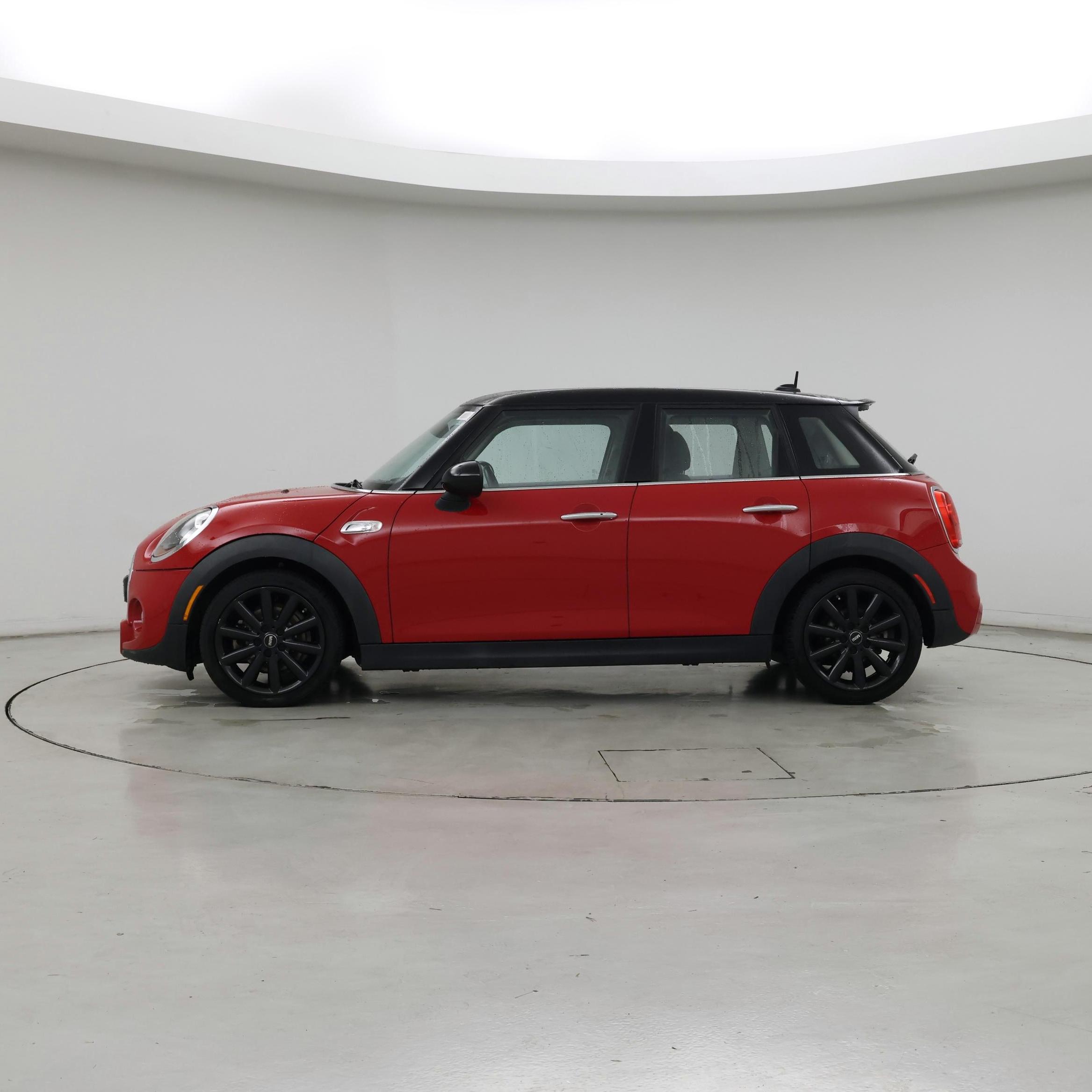 Thumbnail: 2017 MINI Cooper Hardtop - 3
