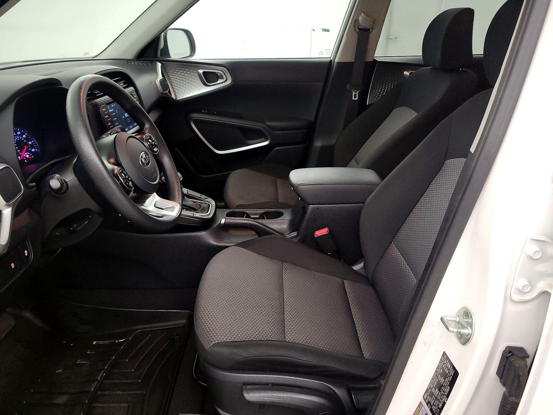 Thumbnail: 2020 Kia Soul - 11