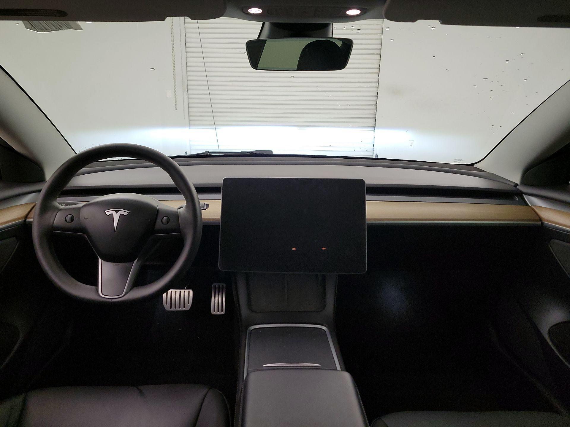 Thumbnail: 2022 Tesla Model 3 - 9