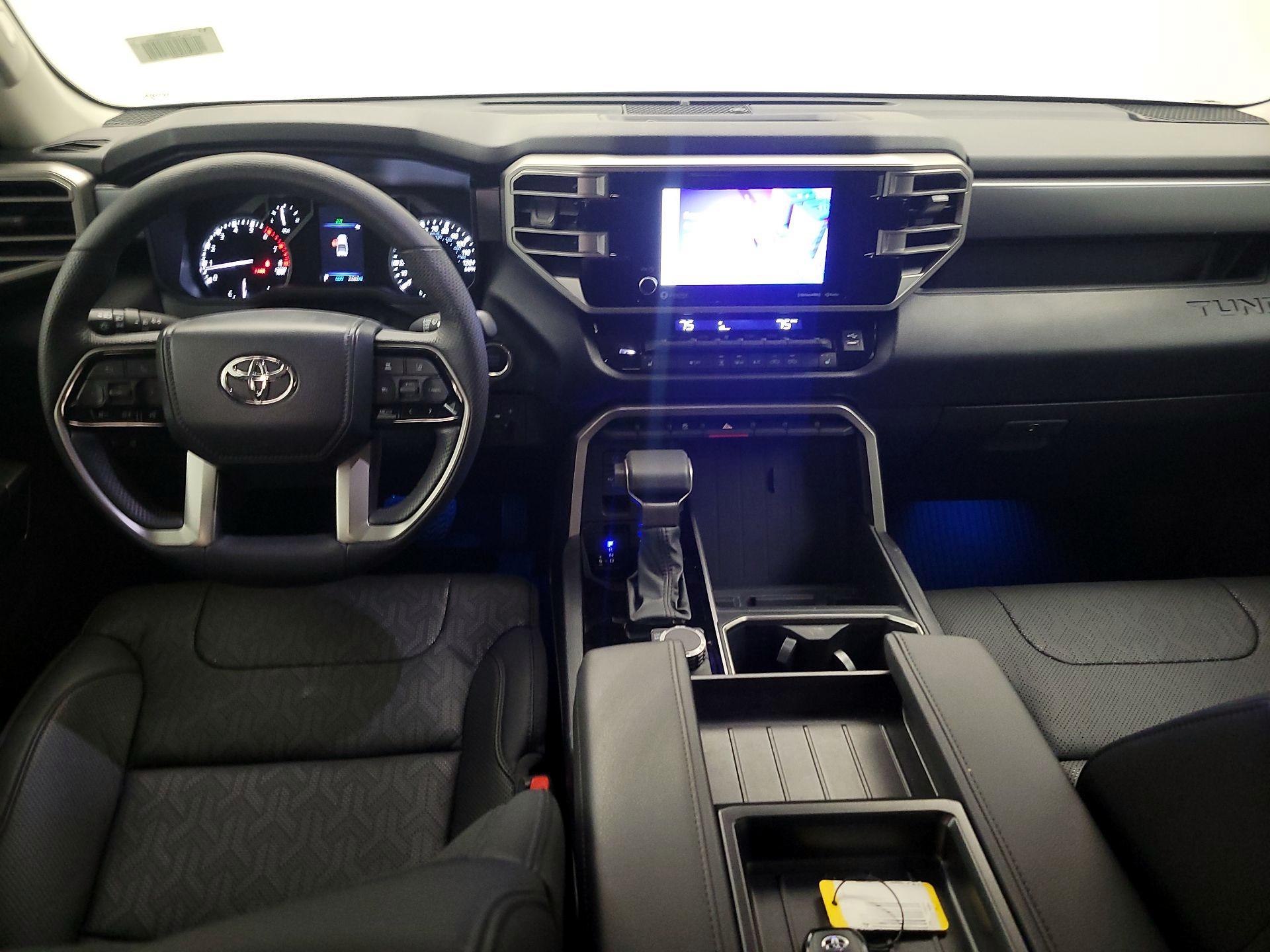 Thumbnail: 2024 Toyota Tundra - 9