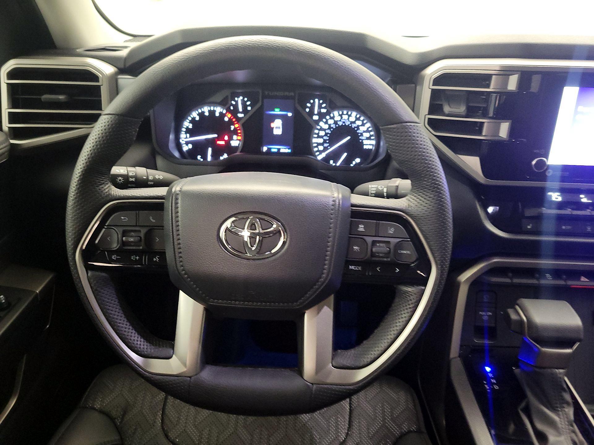 Thumbnail: 2024 Toyota Tundra - 10