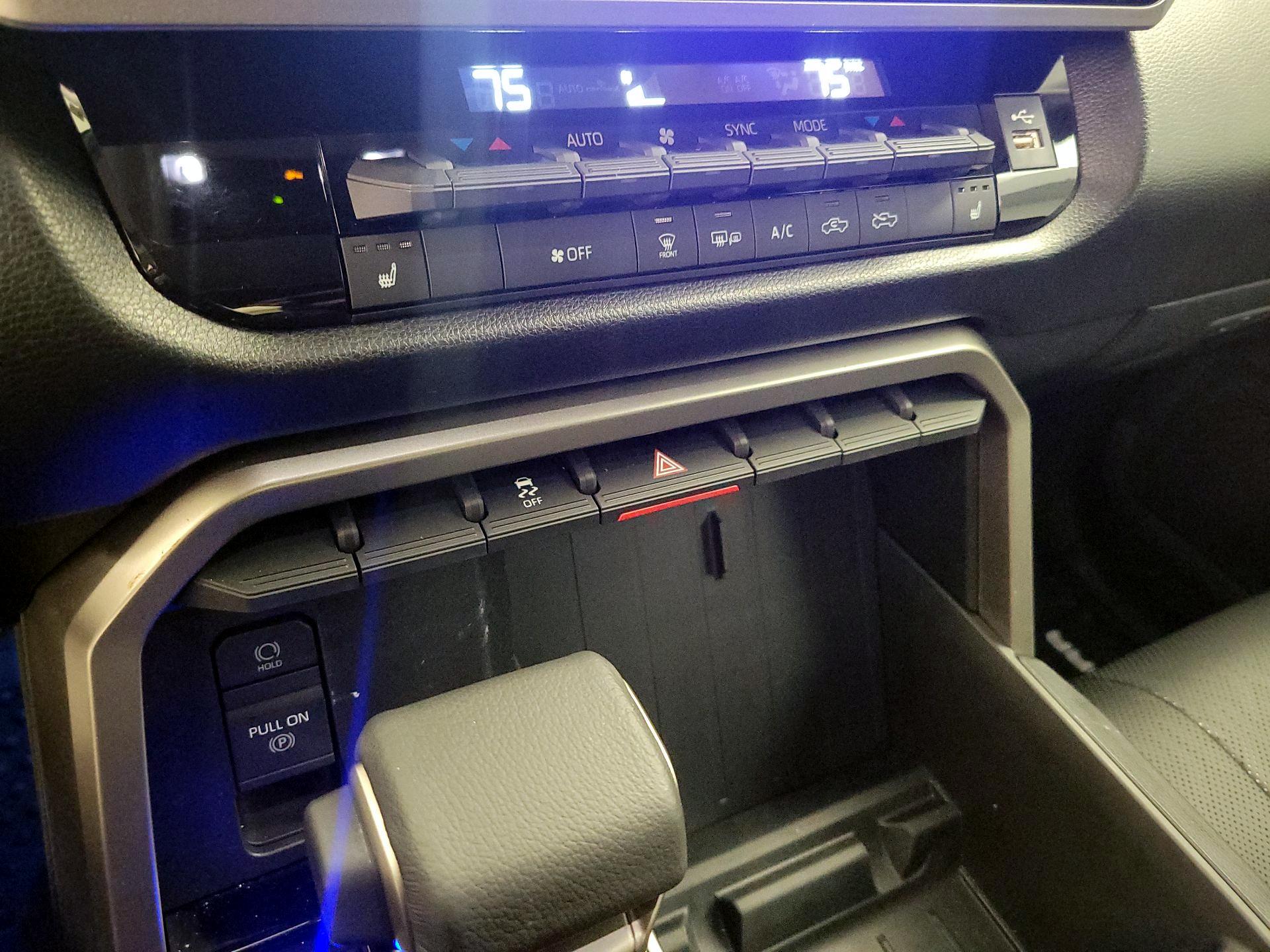 Thumbnail: 2024 Toyota Tundra - 16