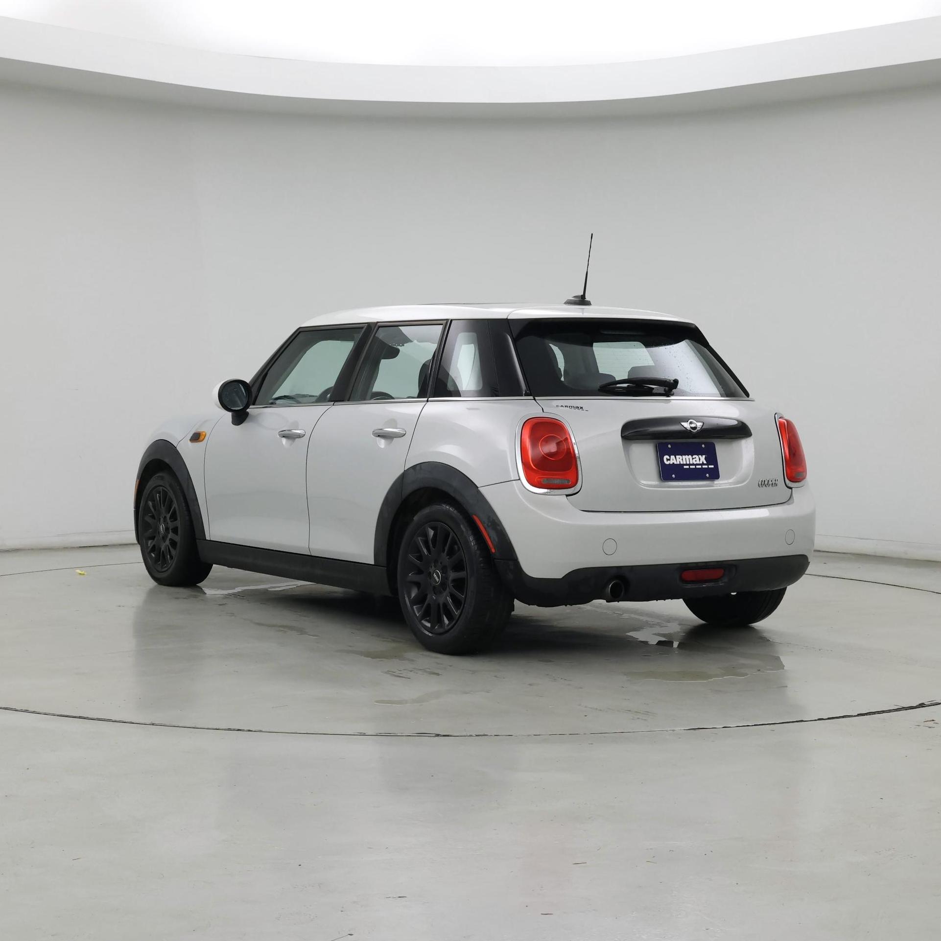 Thumbnail: 2016 MINI Cooper Hardtop - 2