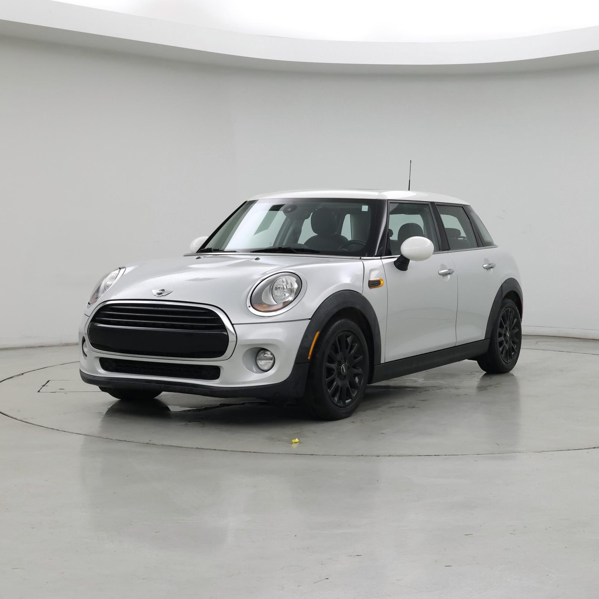 Thumbnail: 2016 MINI Cooper Hardtop - 4