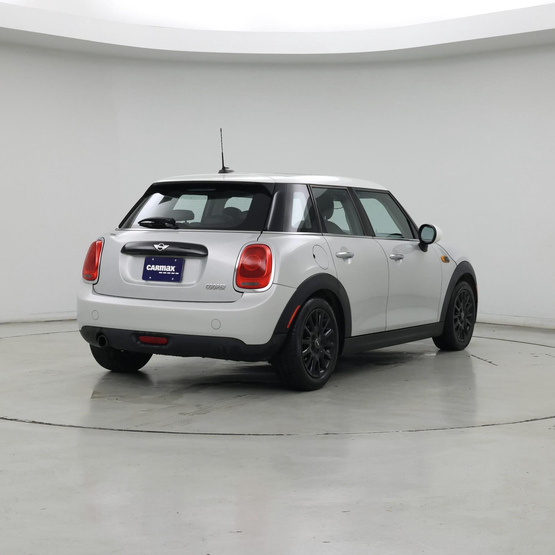 Thumbnail: 2016 MINI Cooper Hardtop - 8