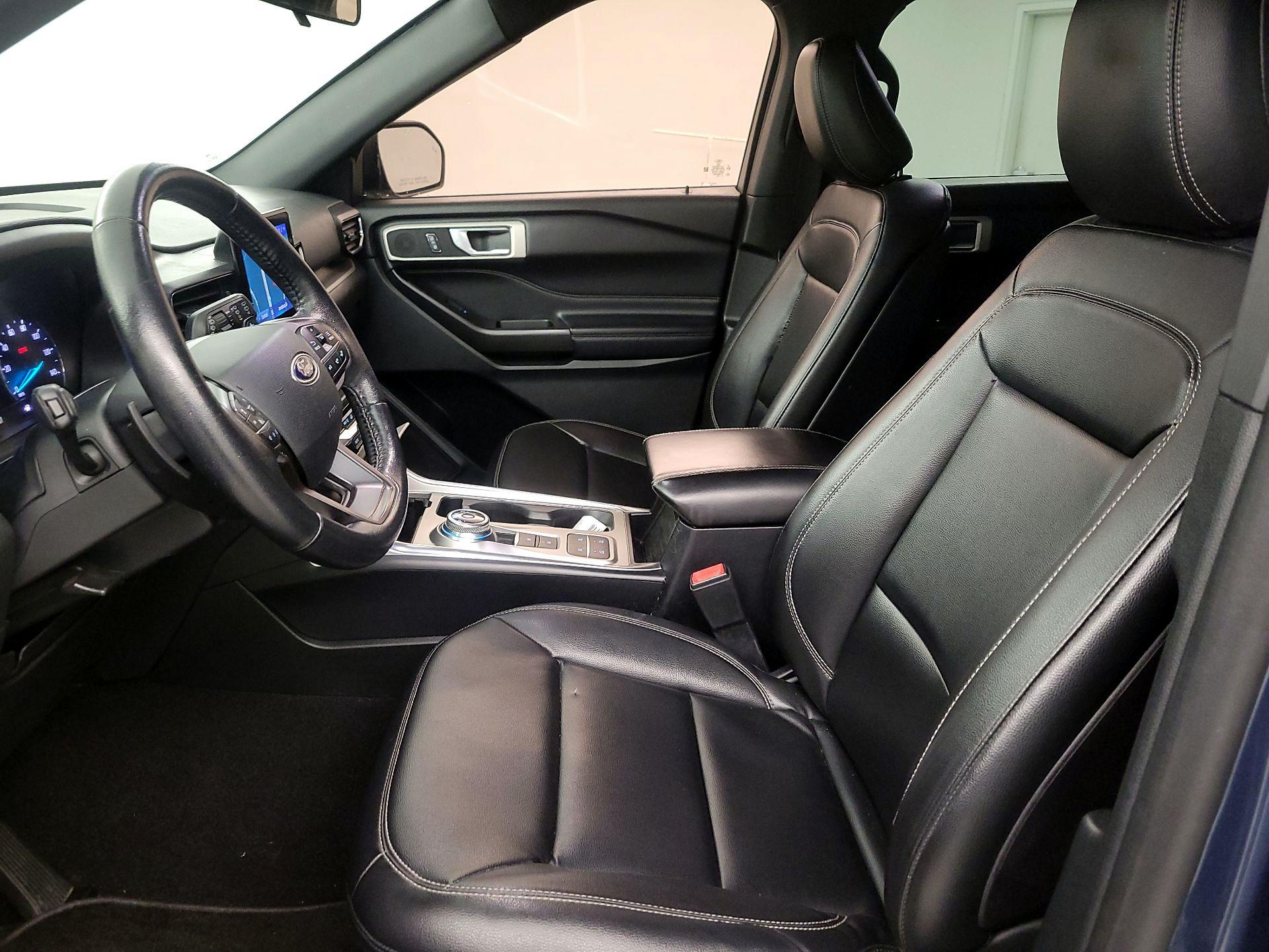 Thumbnail: 2020 Ford Explorer - 11