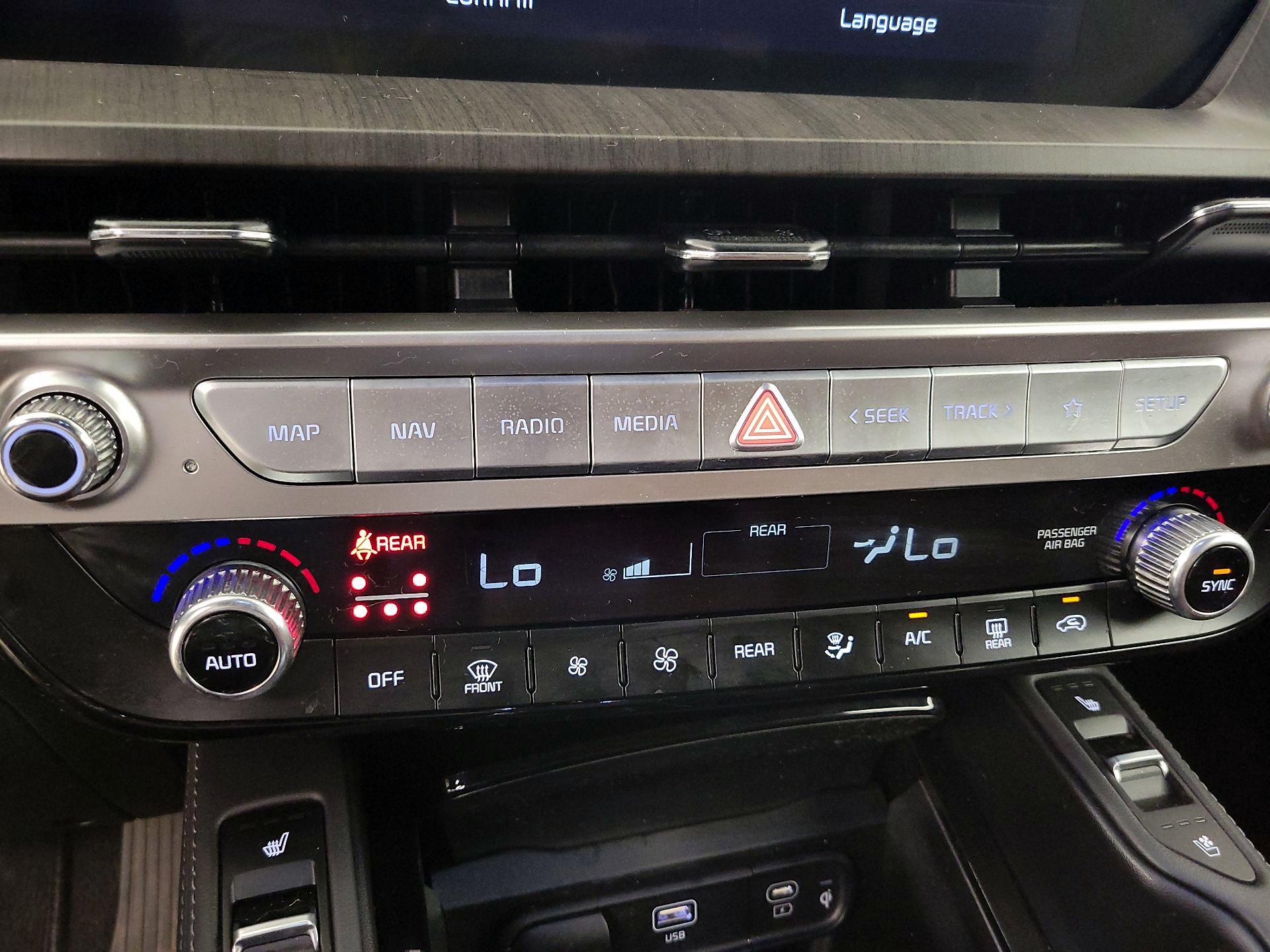 Thumbnail: 2023 Kia Telluride - 17