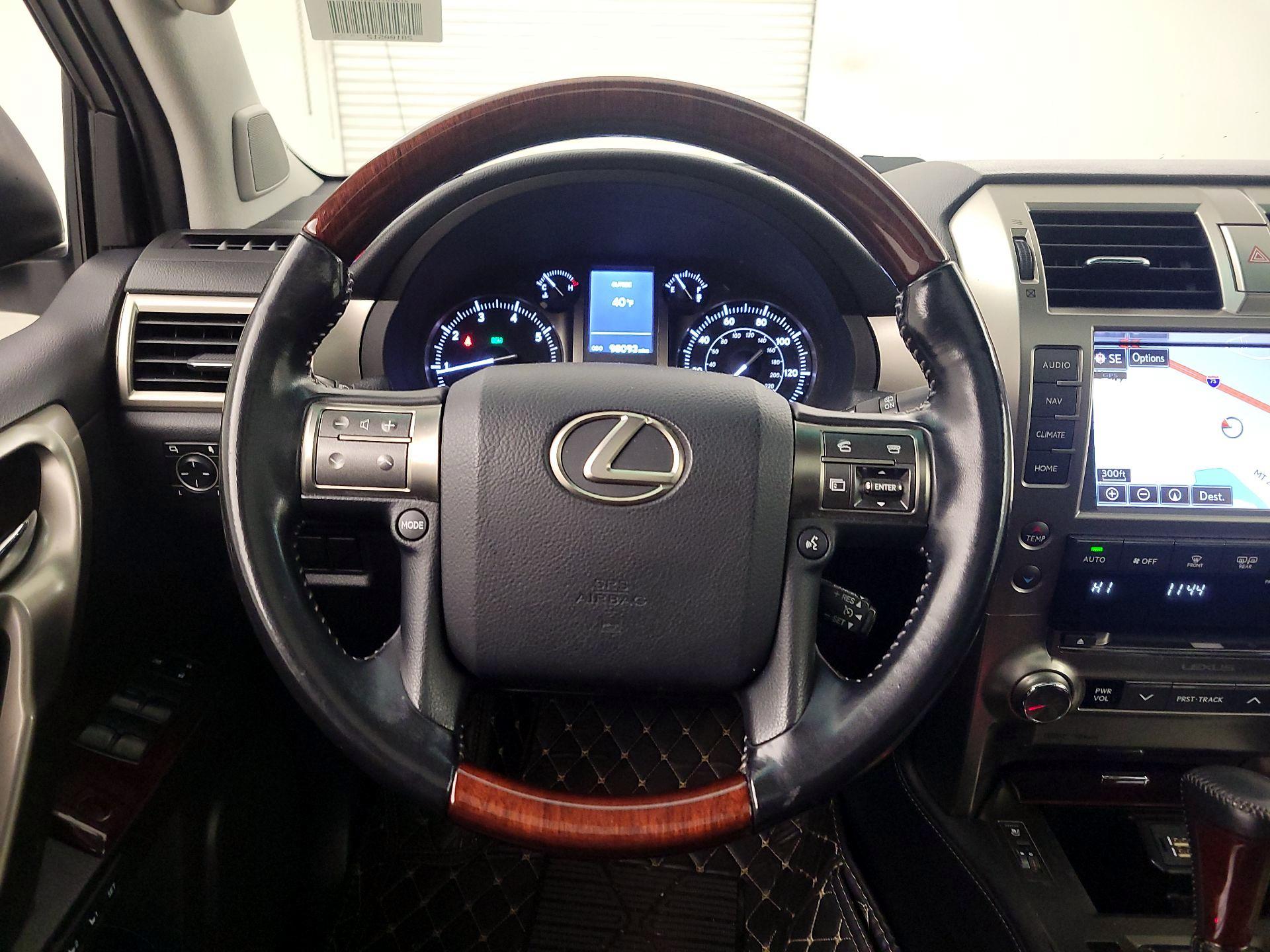 Thumbnail: 2016 Lexus GX - 10