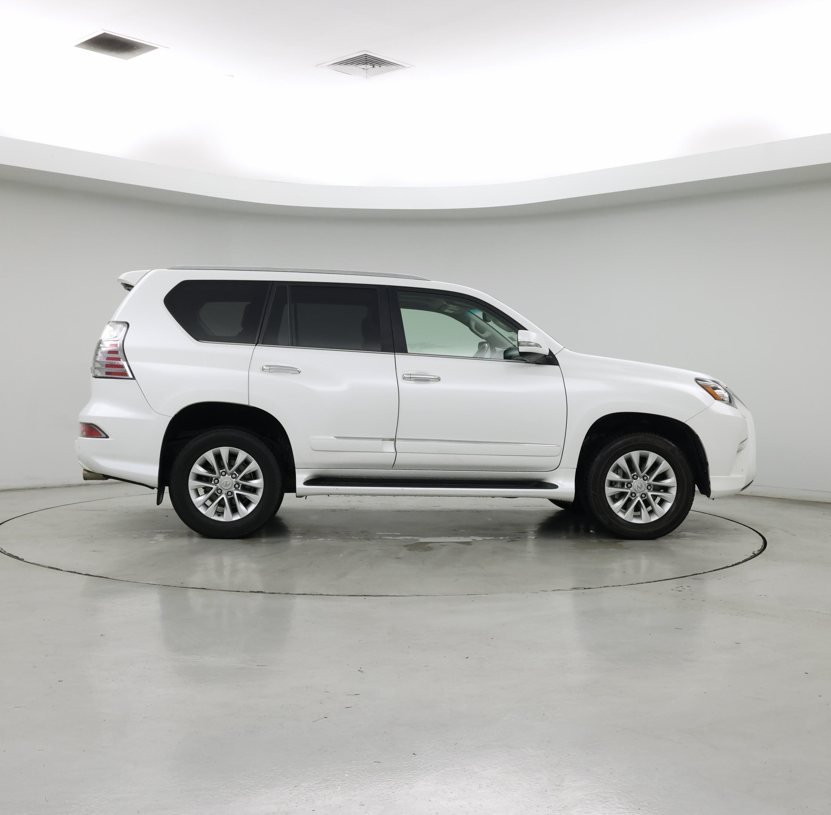 Thumbnail: 2016 Lexus GX - 7