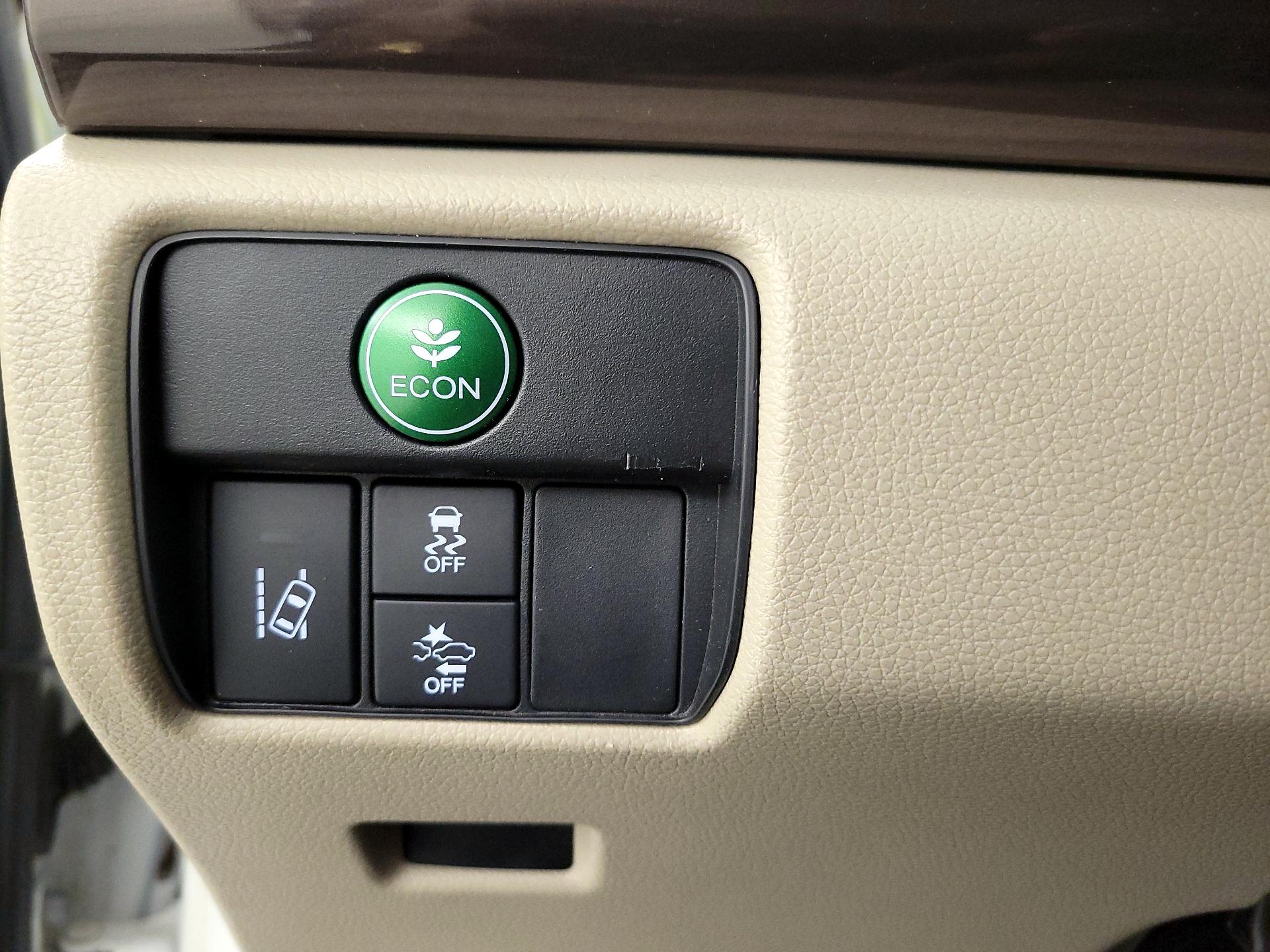 Thumbnail: 2016 Honda Accord - 13