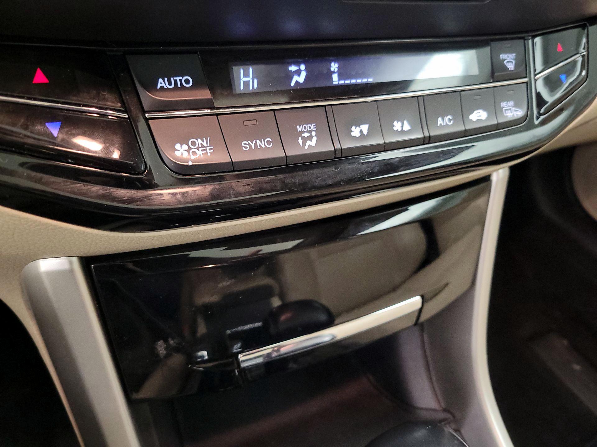 Thumbnail: 2016 Honda Accord - 16