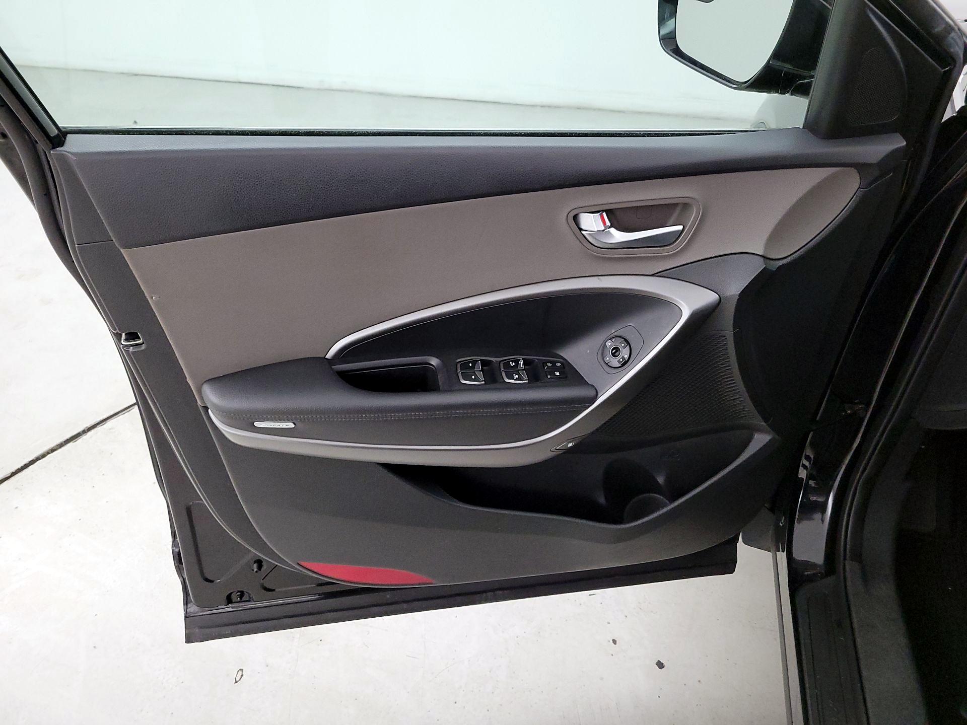 Thumbnail: 2018 Hyundai Santa Fe - 12