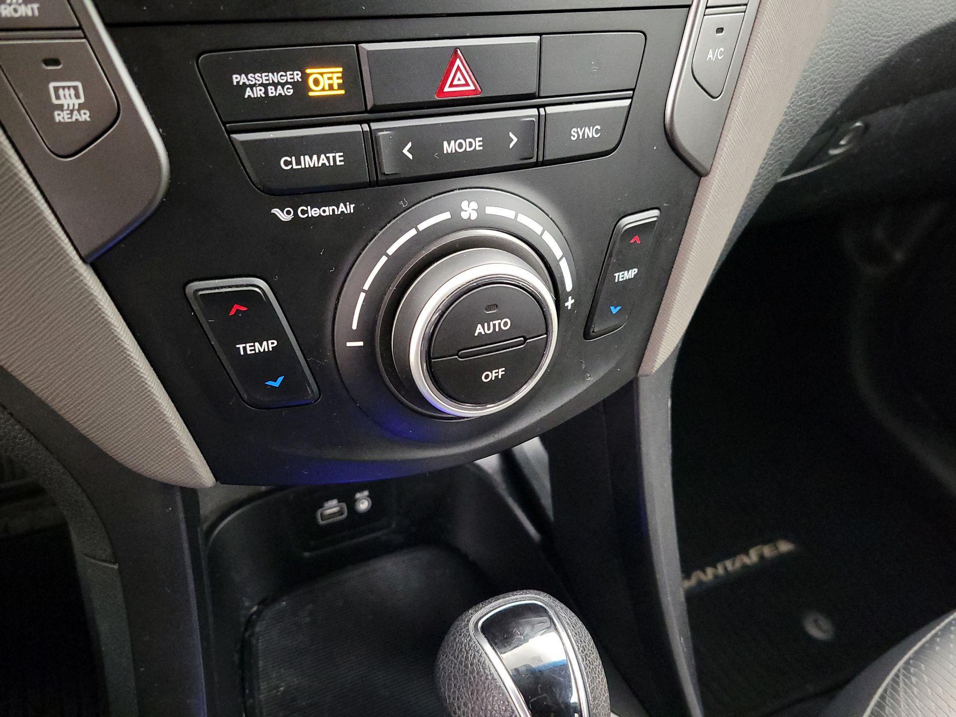 Thumbnail: 2018 Hyundai Santa Fe - 16