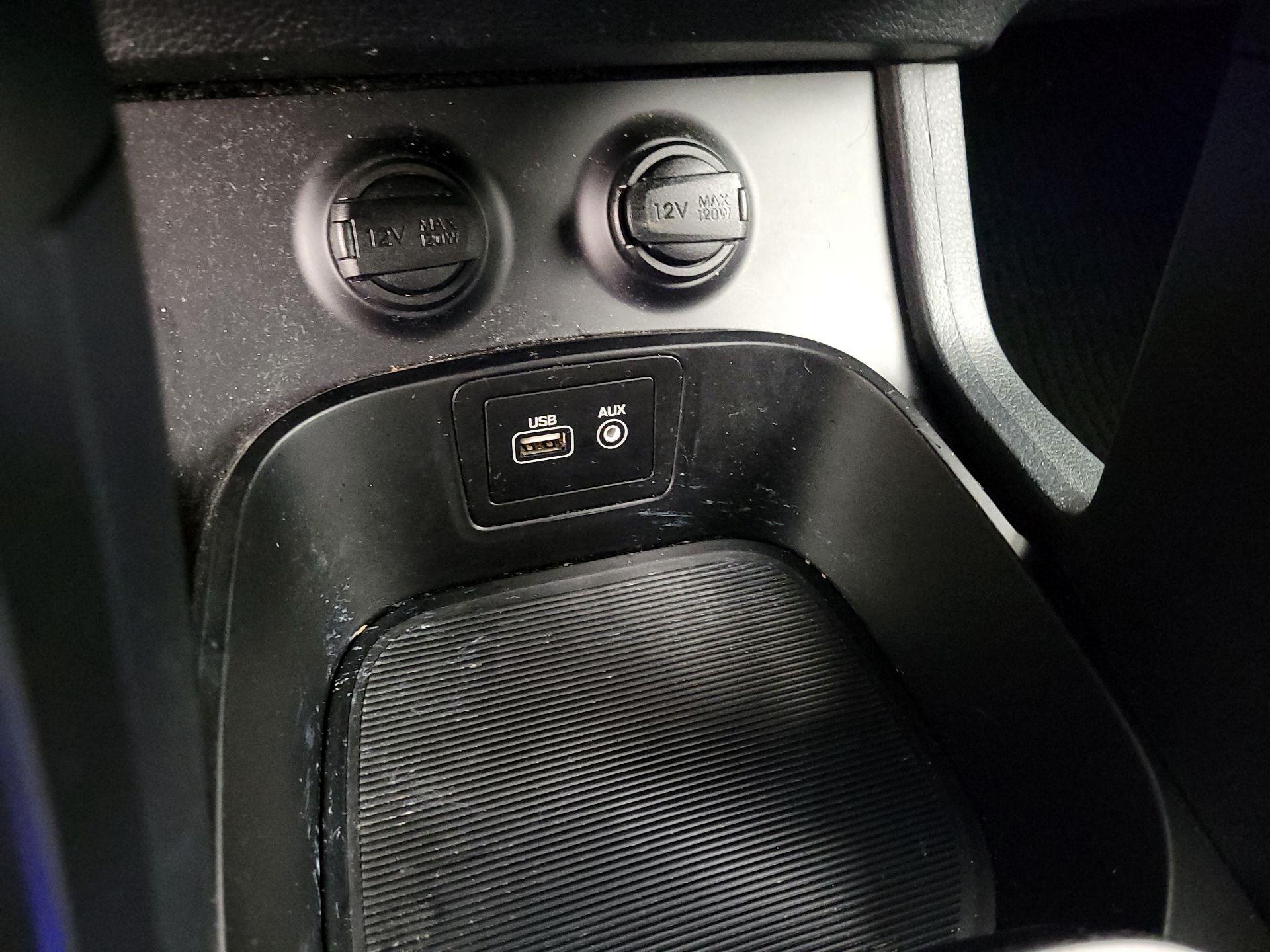 Thumbnail: 2018 Hyundai Santa Fe - 18