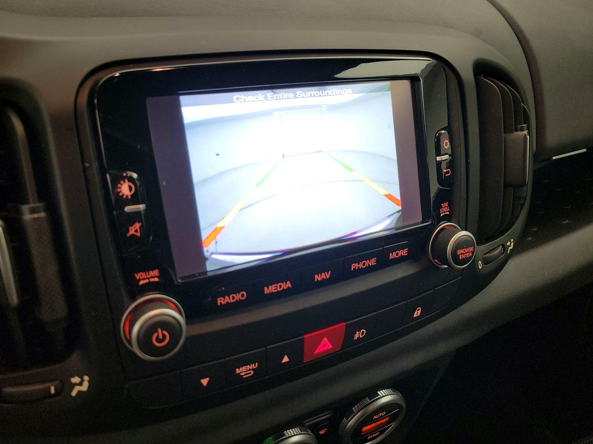 Thumbnail: 2015 Fiat 500L - 13