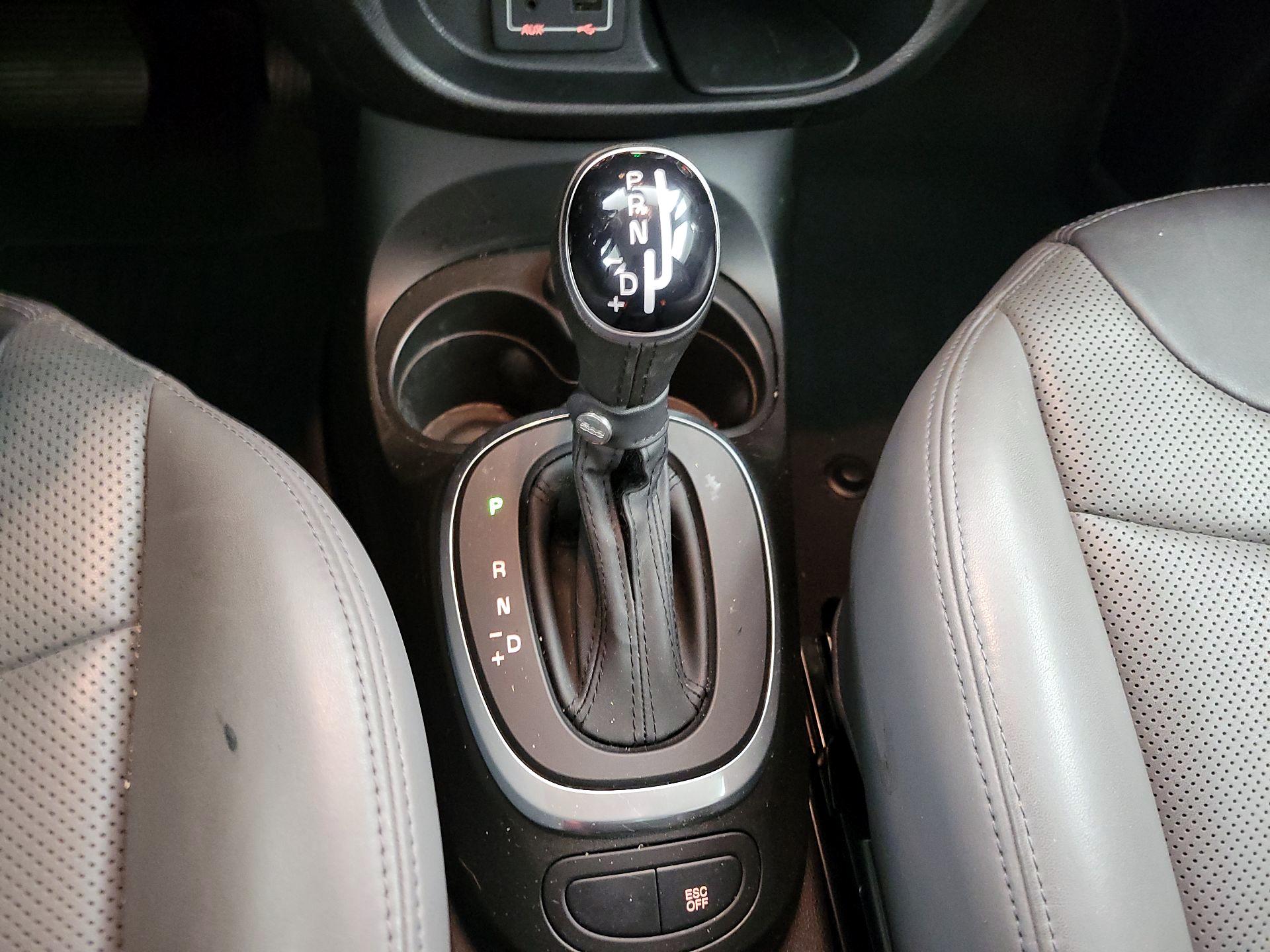 Thumbnail: 2015 Fiat 500L - 16