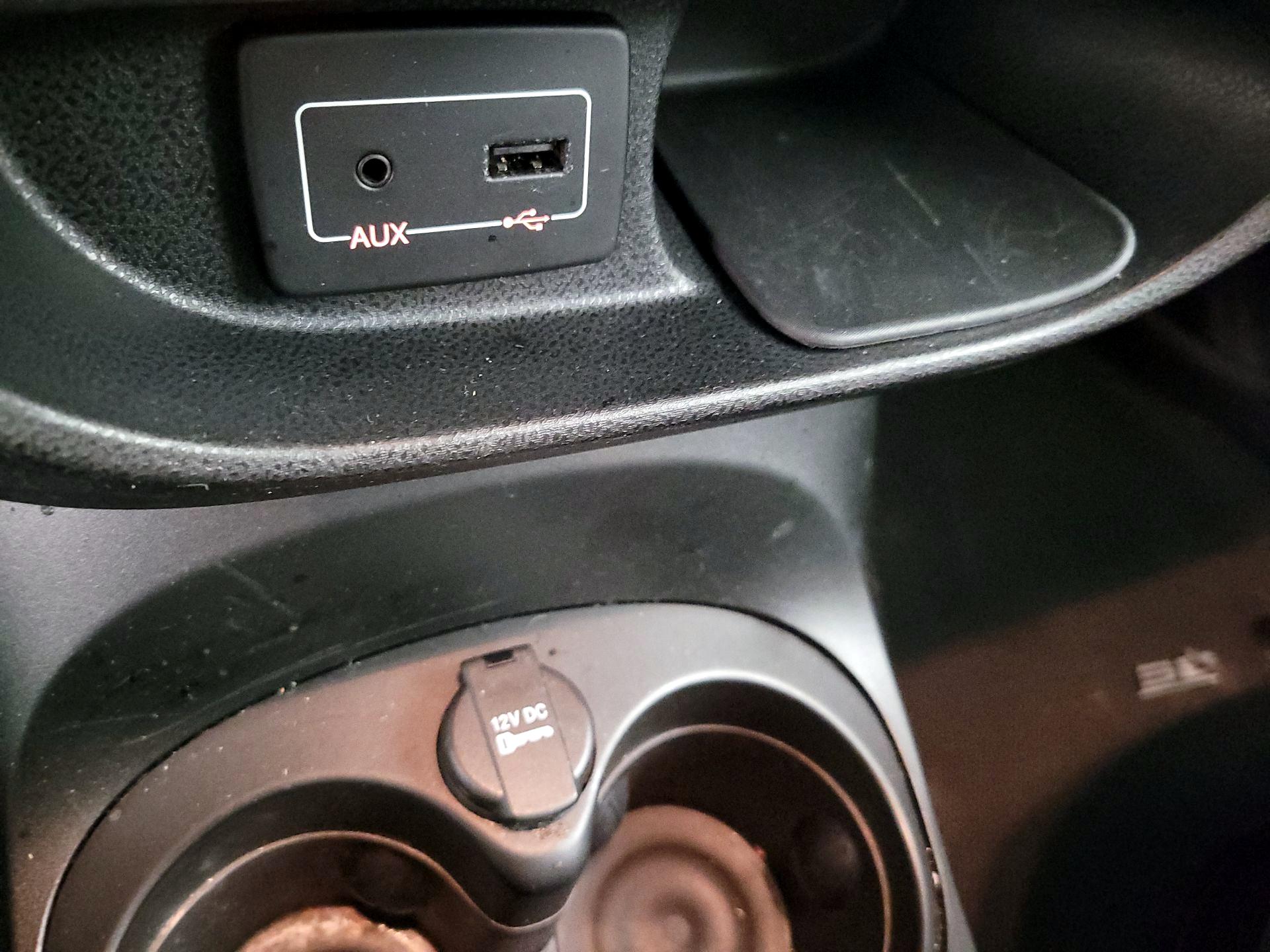 Thumbnail: 2015 Fiat 500L - 17