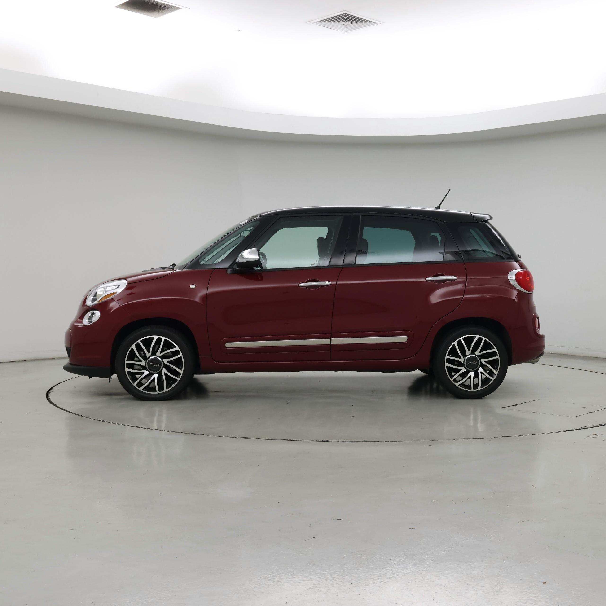 Thumbnail: 2015 Fiat 500L - 3