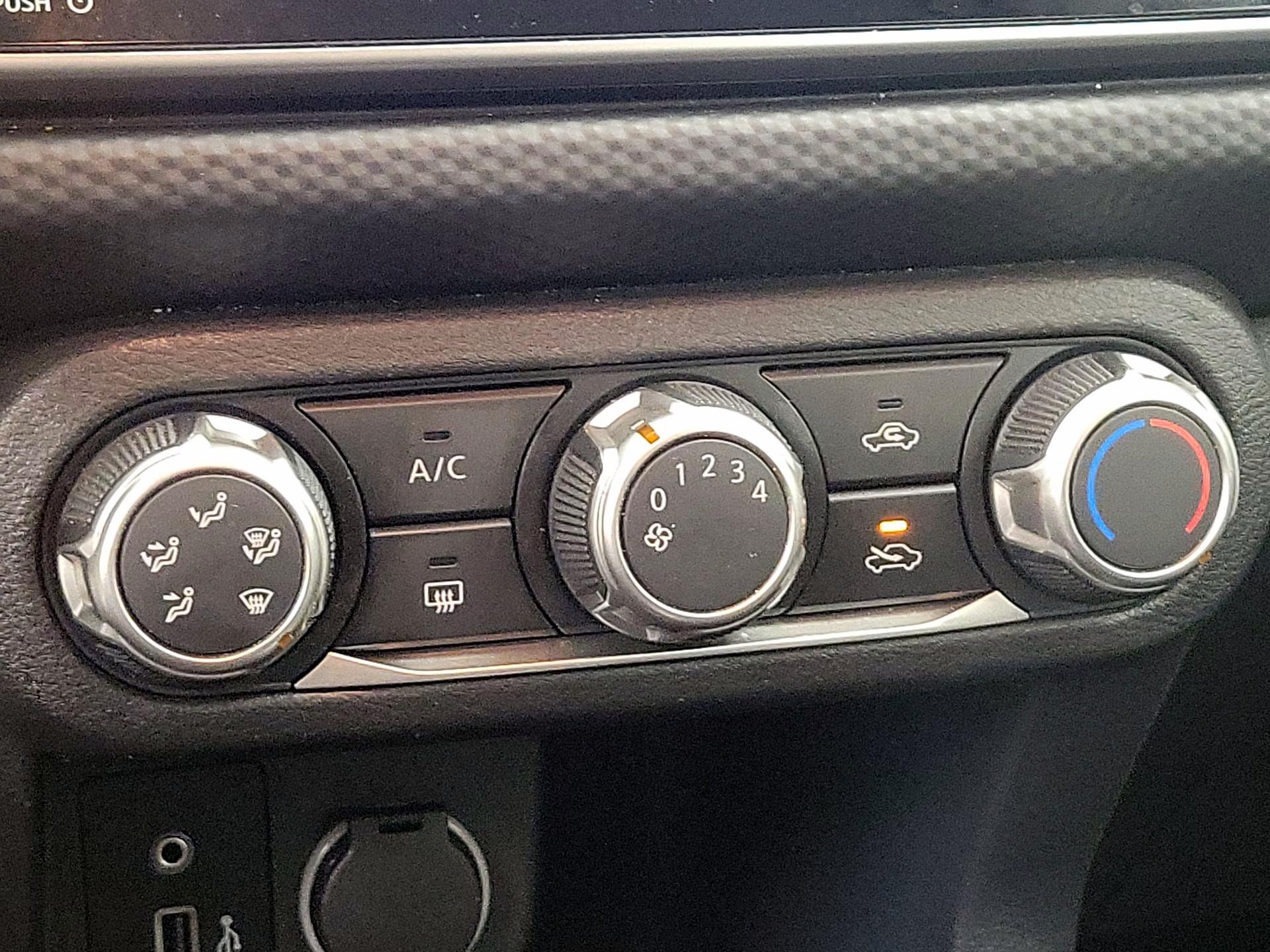 Thumbnail: 2022 Nissan Kicks - 16