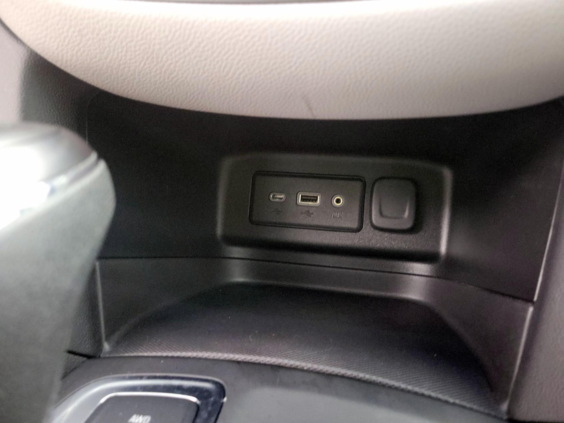 Thumbnail: 2021 Chevrolet Equinox - 18