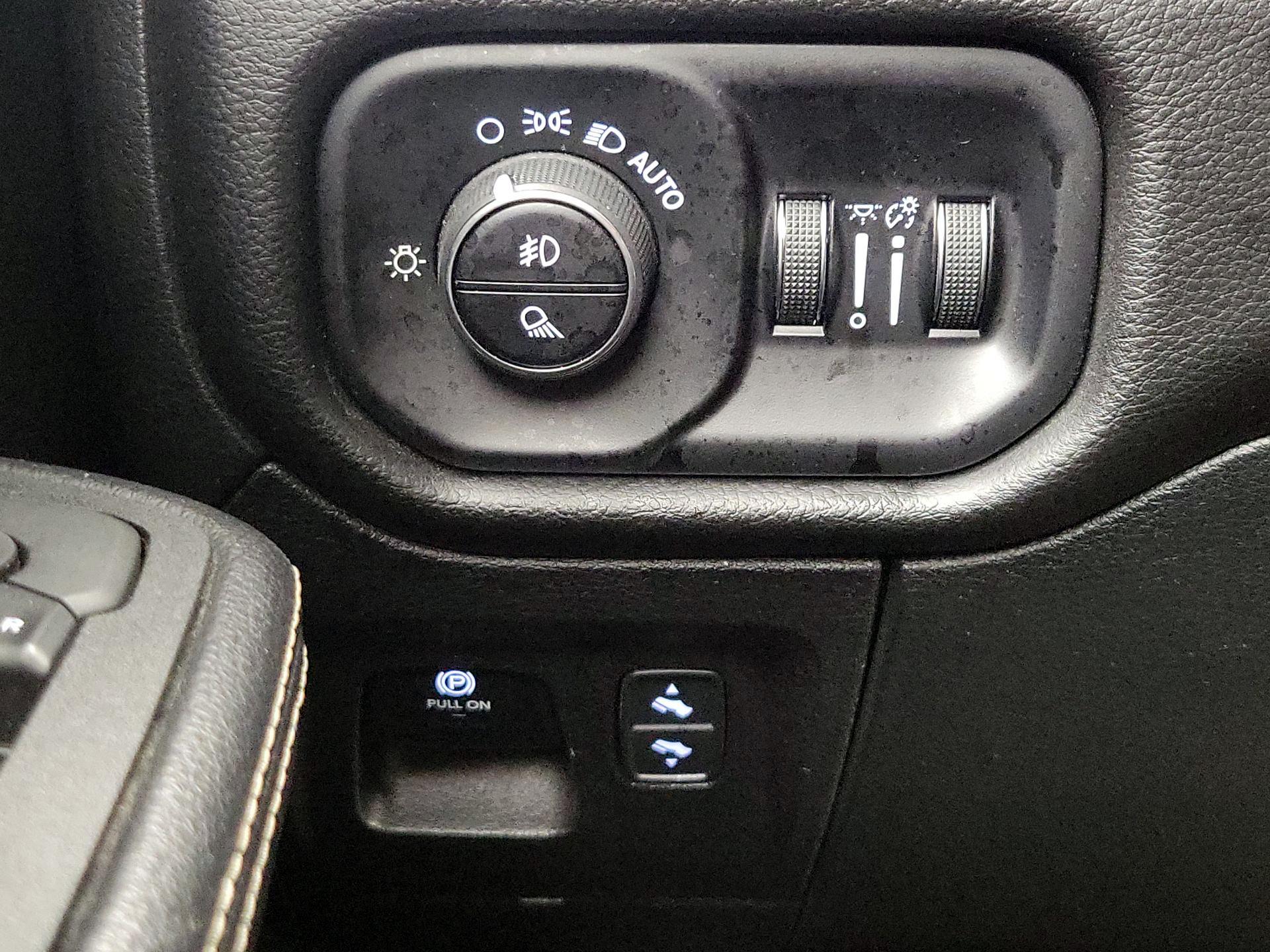 Thumbnail: 2025 RAM 1500 - 13