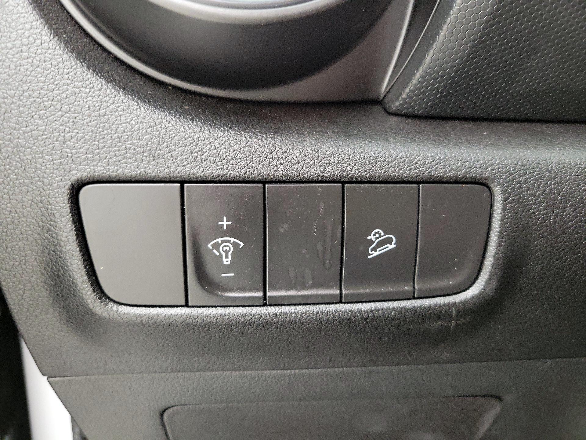 Thumbnail: 2023 Hyundai Kona - 13